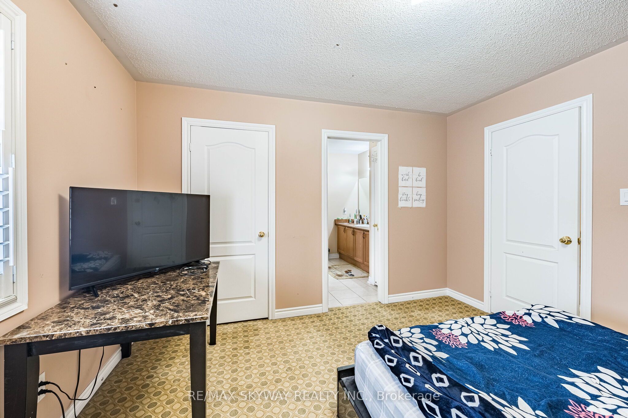 18 Long Meadow Road Property Photo 25