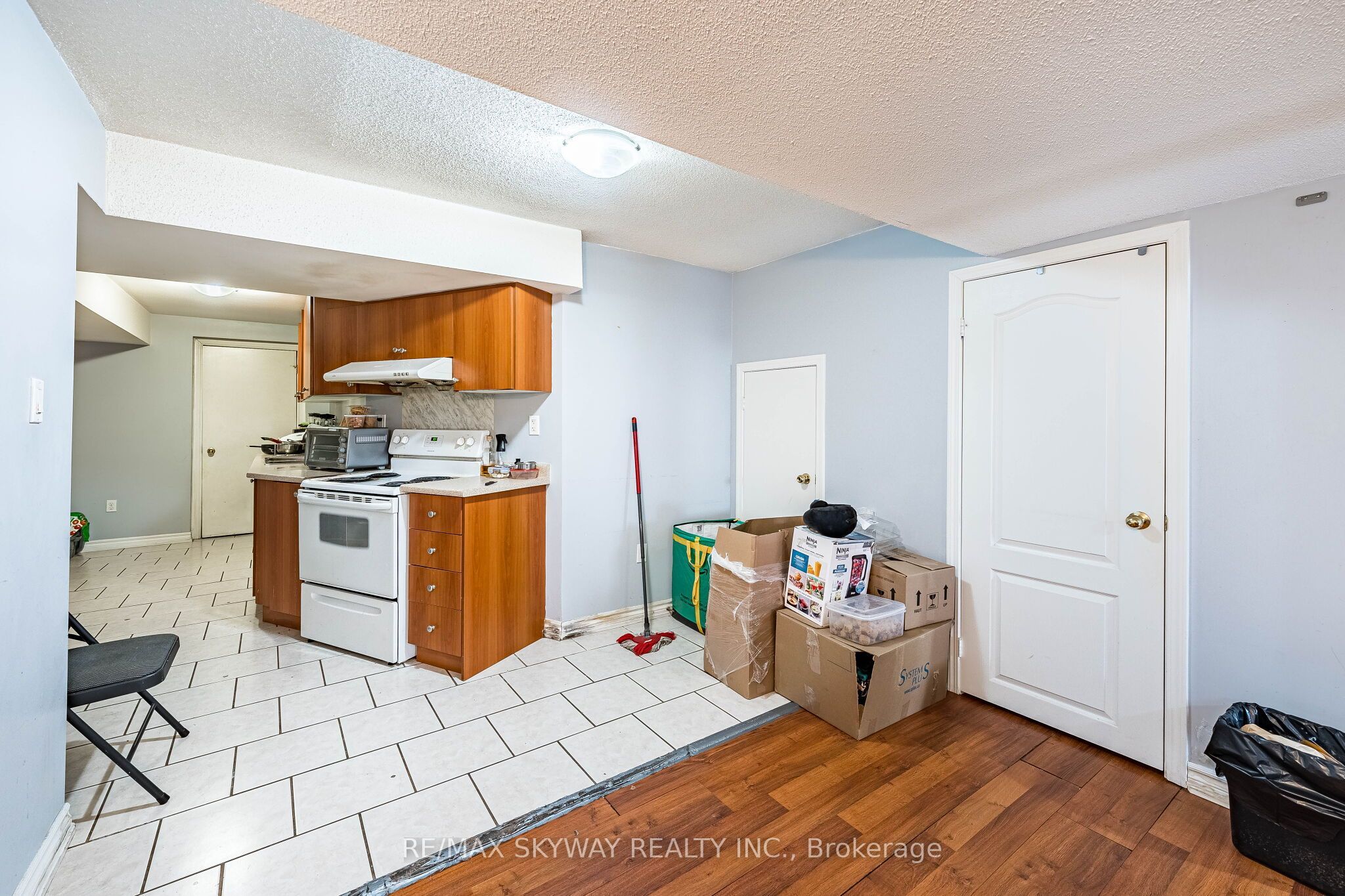 18 Long Meadow Road Property Photo 33