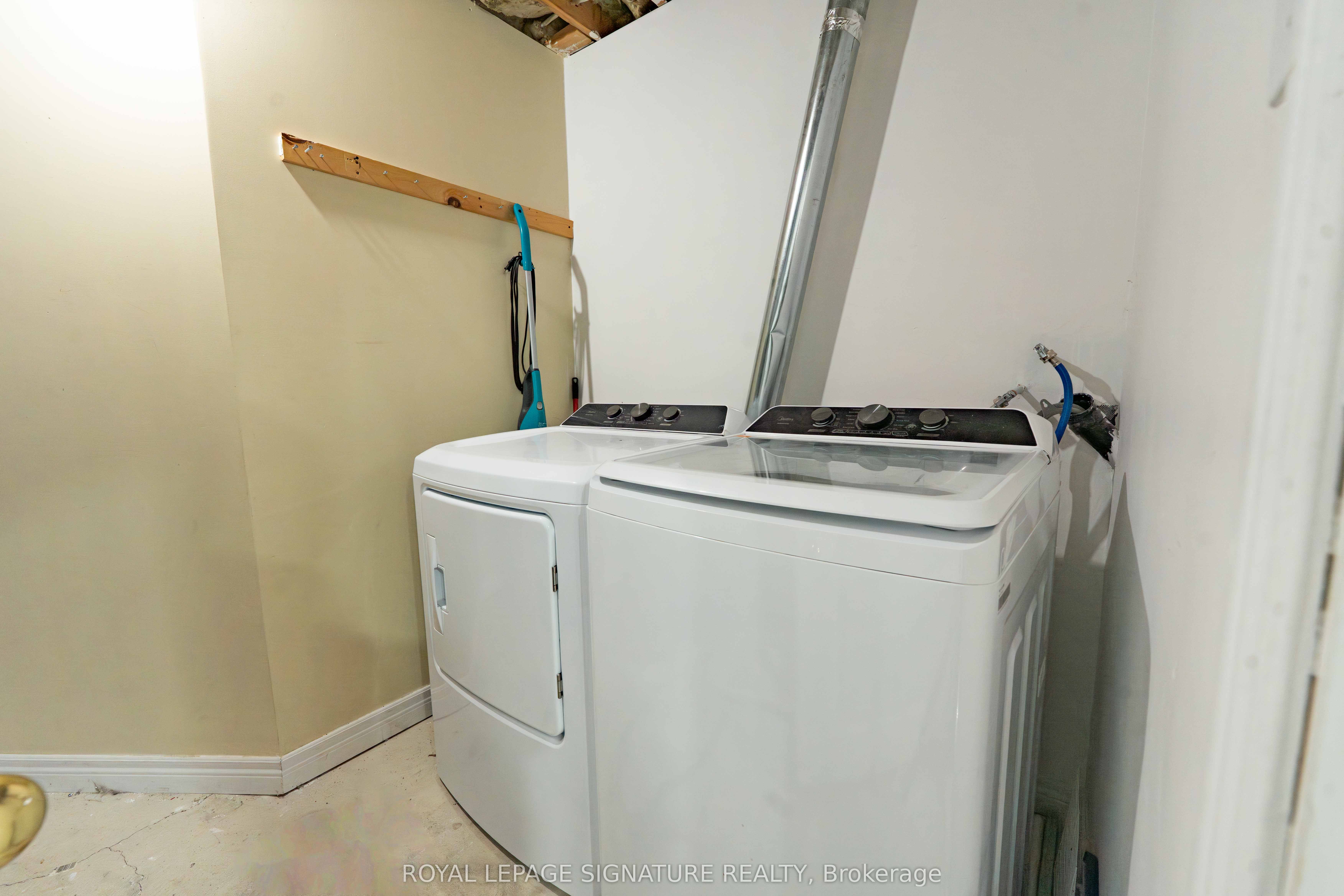 4742 Creditview Road Property Photo 18