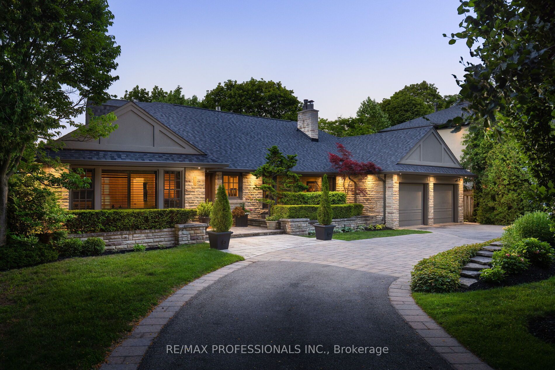 19 The Kingsway Property Photo 3
