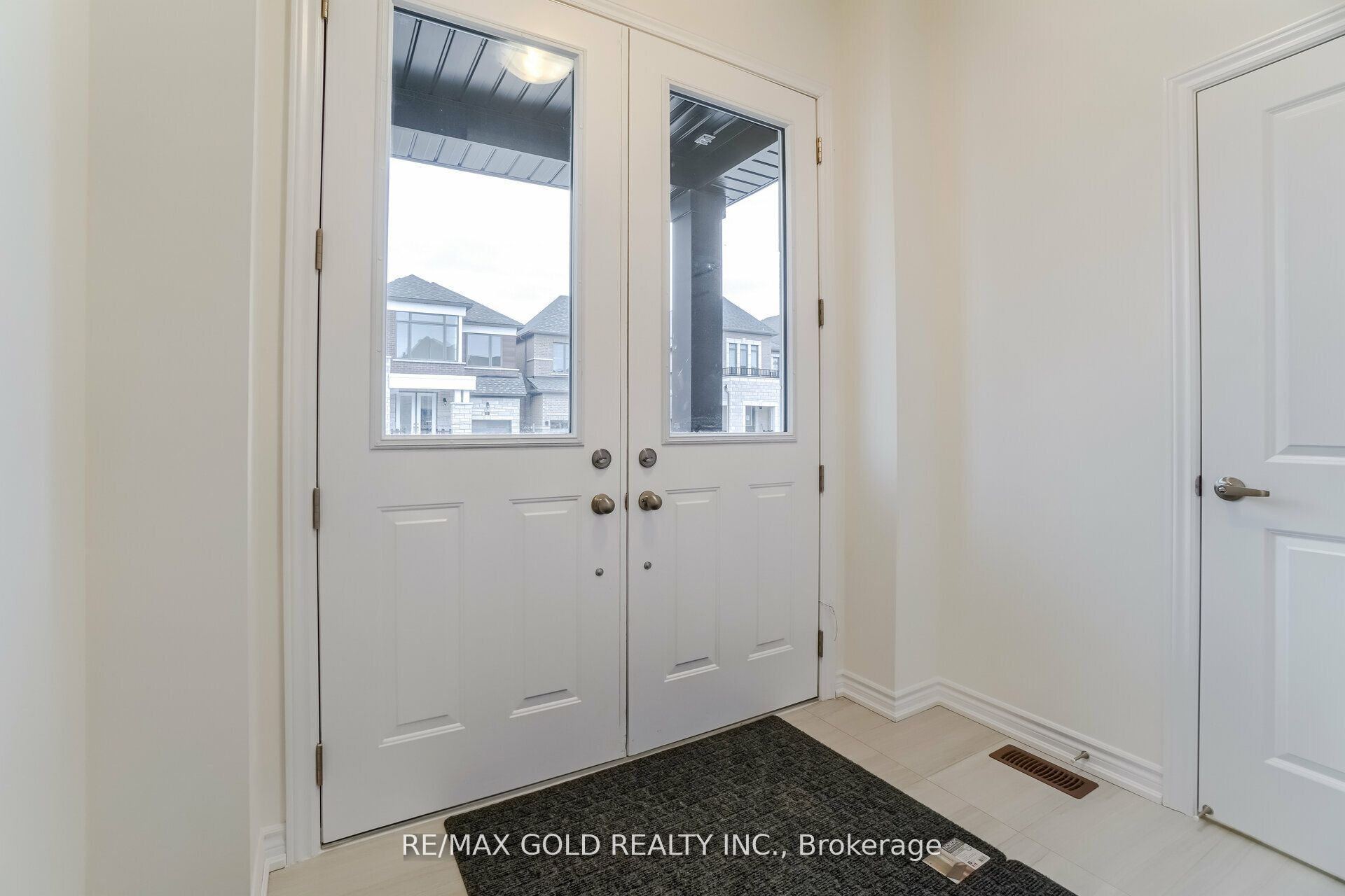 26 Del Grappa Street Property Photo 3