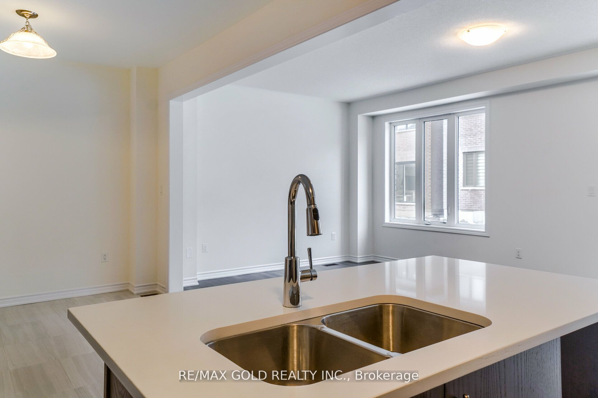 26 Del Grappa Street Property Photo 13