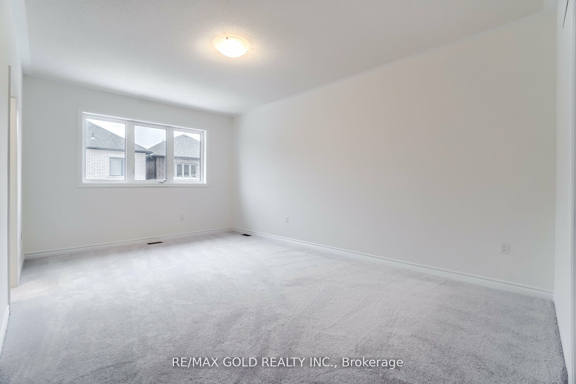 26 Del Grappa Street Property Photo 21