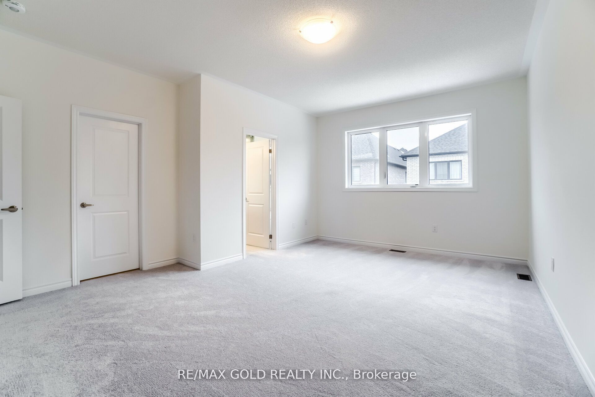 26 Del Grappa Street Property Photo 22