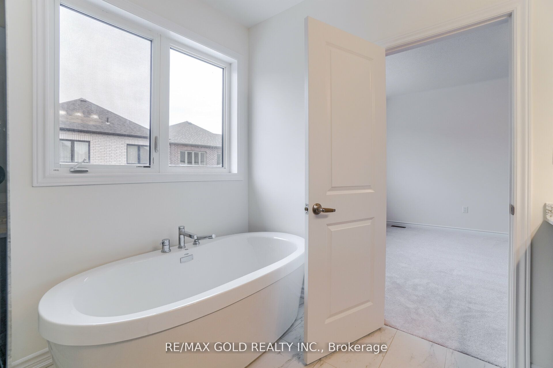 26 Del Grappa Street Property Photo 25