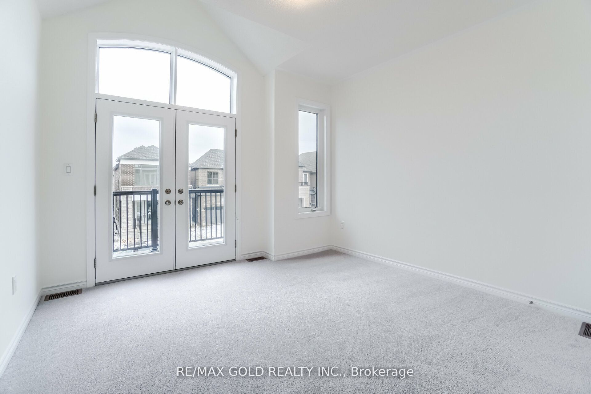 26 Del Grappa Street Property Photo 28