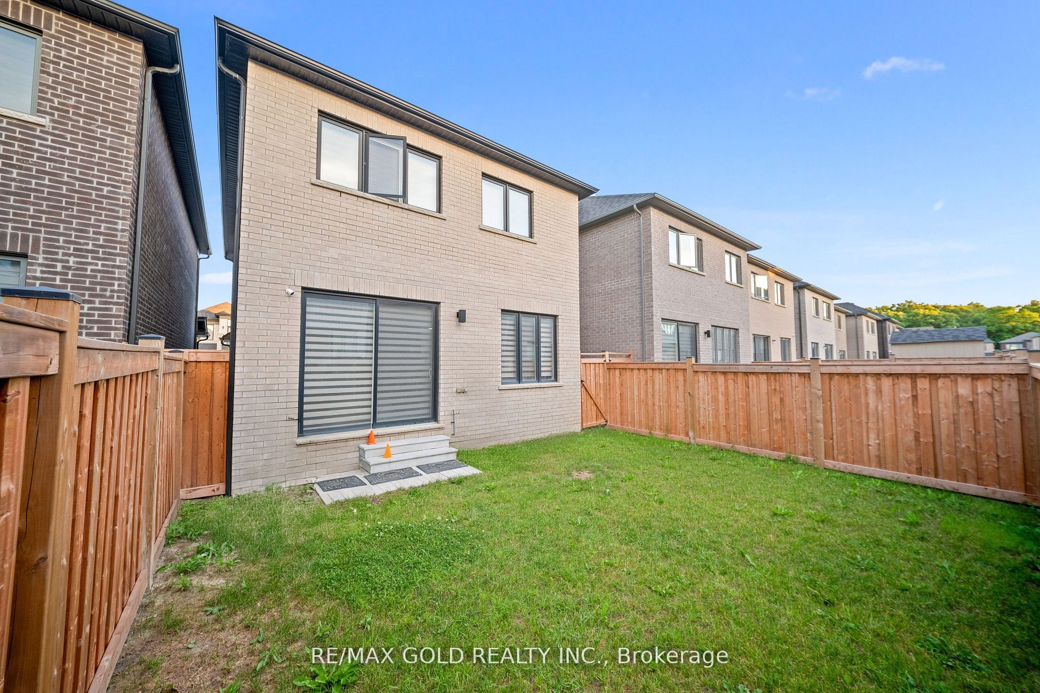 26 Del Grappa Street Property Photo 37