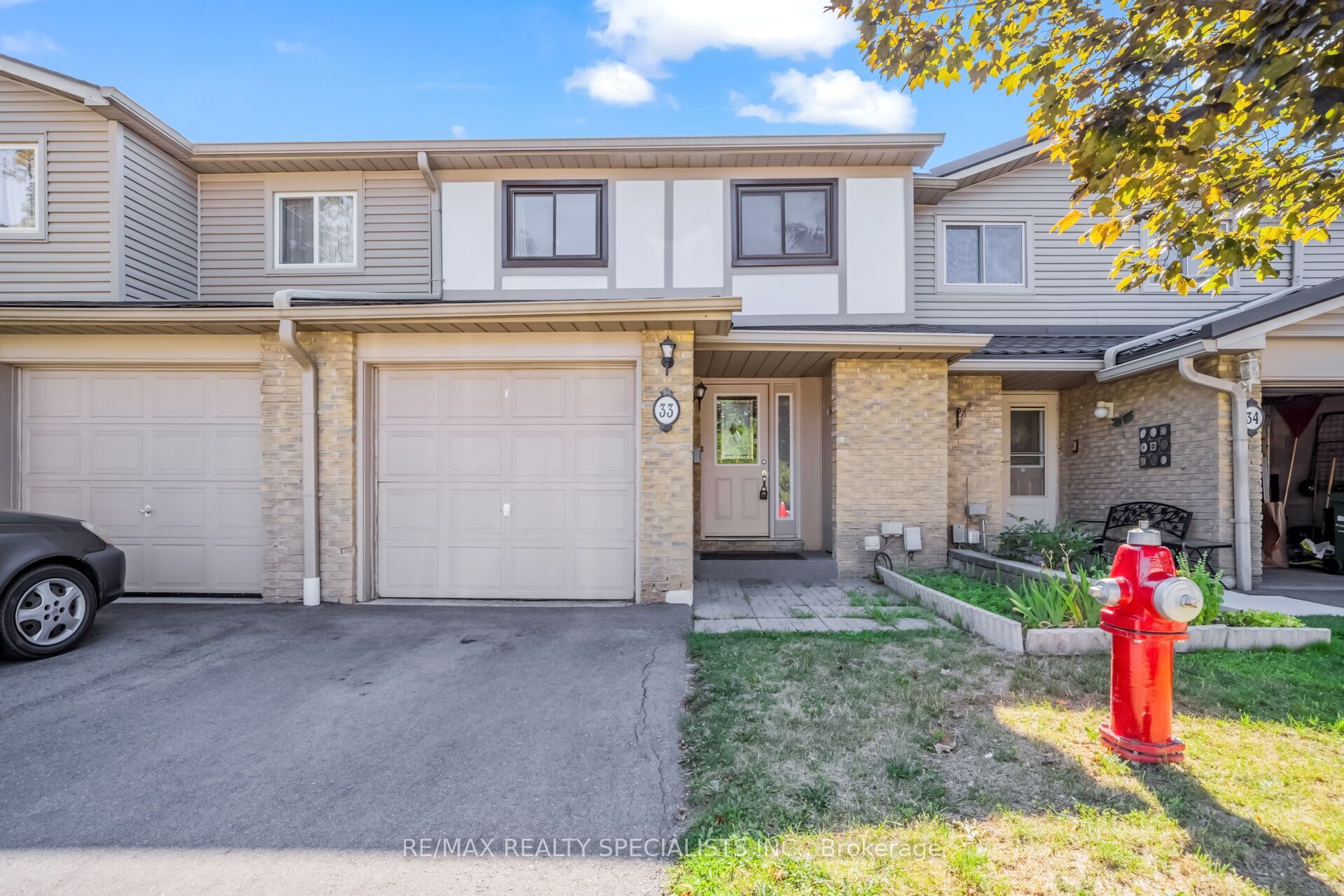 33 Greenwich Circle Property Photo 1
