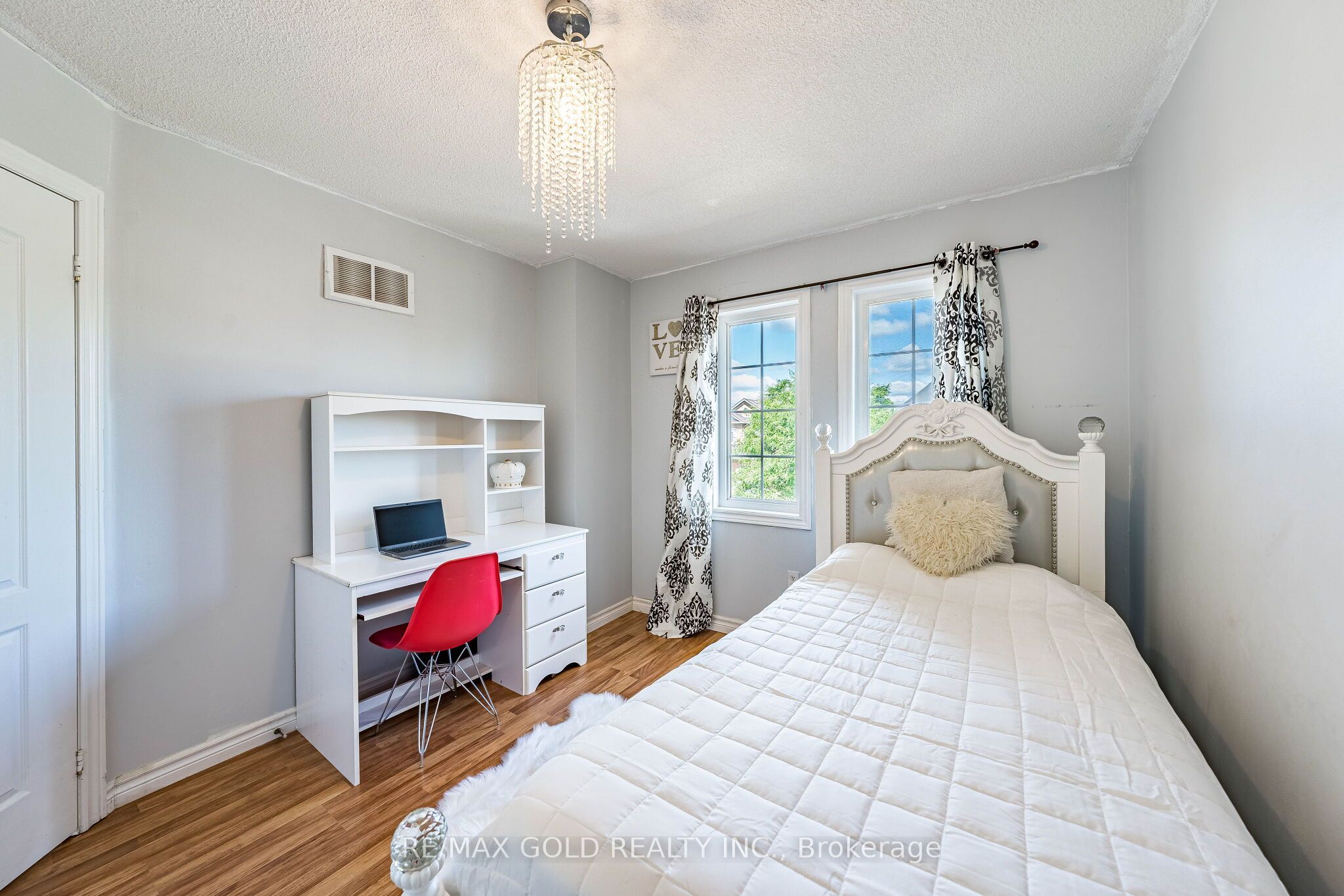 20 Amaranth Crescent Property Photo 23