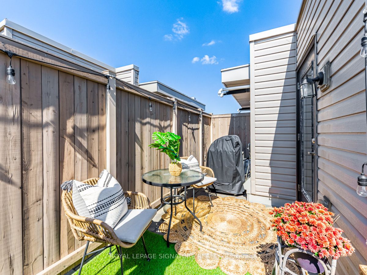 68 Winston Park Boulevard 60 Property Photo 19
