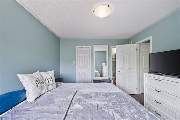 745 Challinor Terrace Property Photo 38