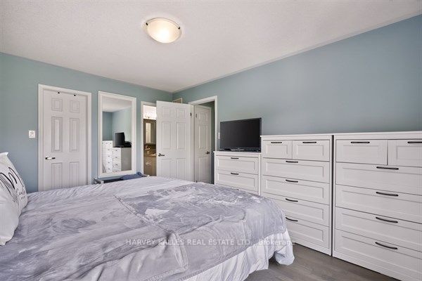 745 Challinor Terrace Property Photo 39