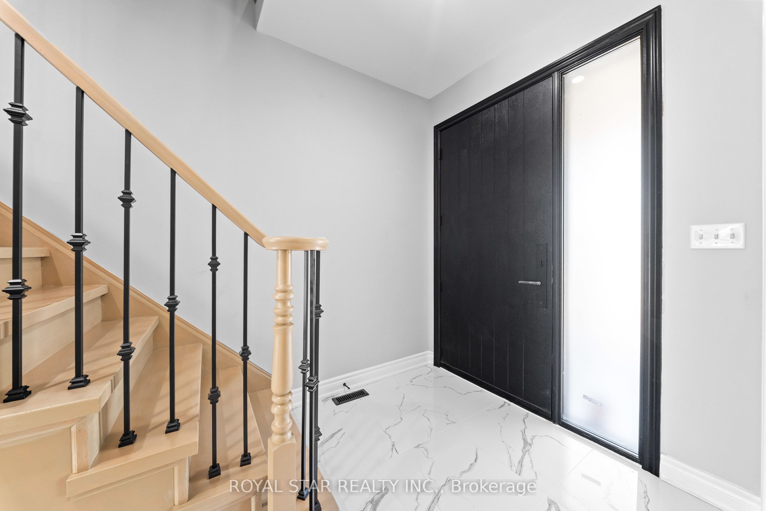 1522 Swann Crescent Property Photo 8