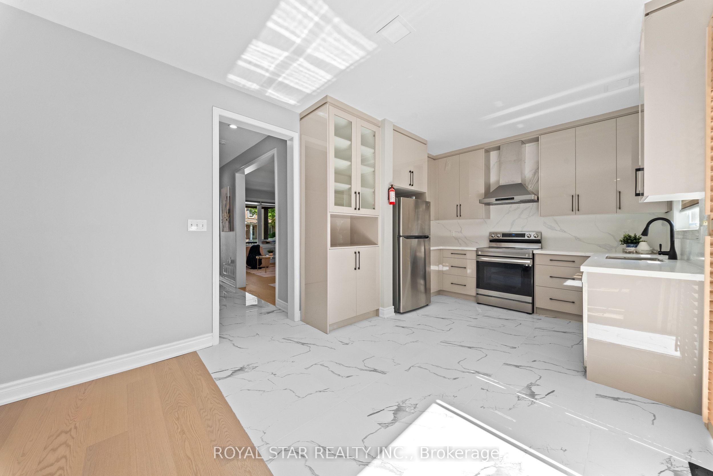 1522 Swann Crescent Property Photo 18