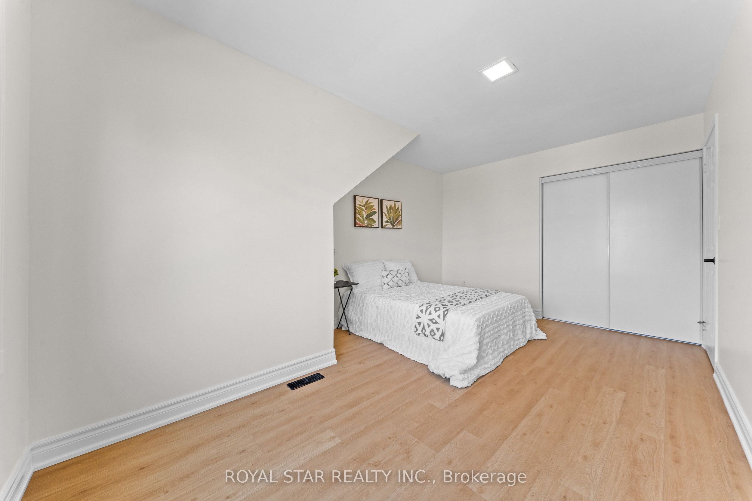 1522 Swann Crescent Property Photo 32