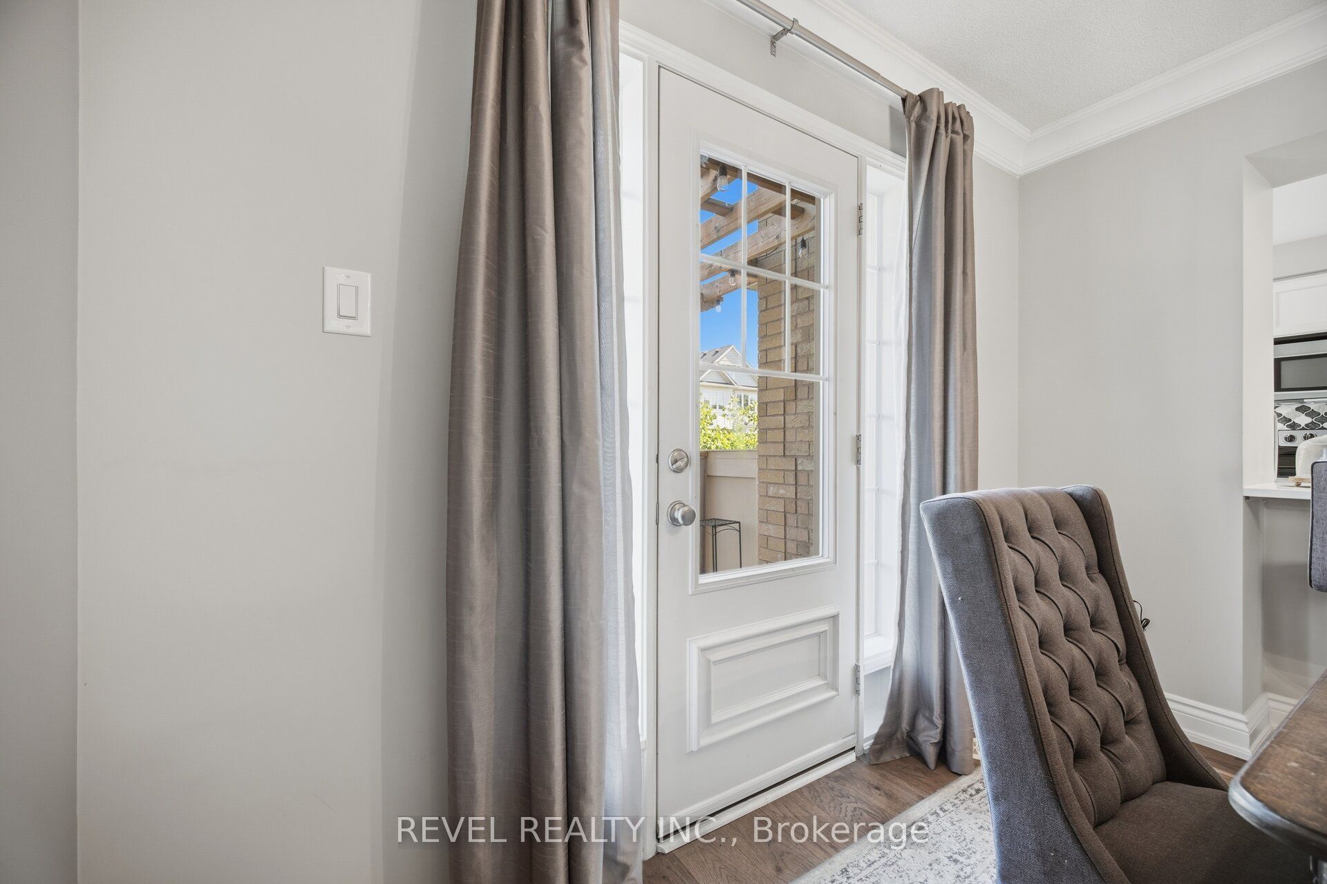 739 Challinor Terrace Property Photo 10