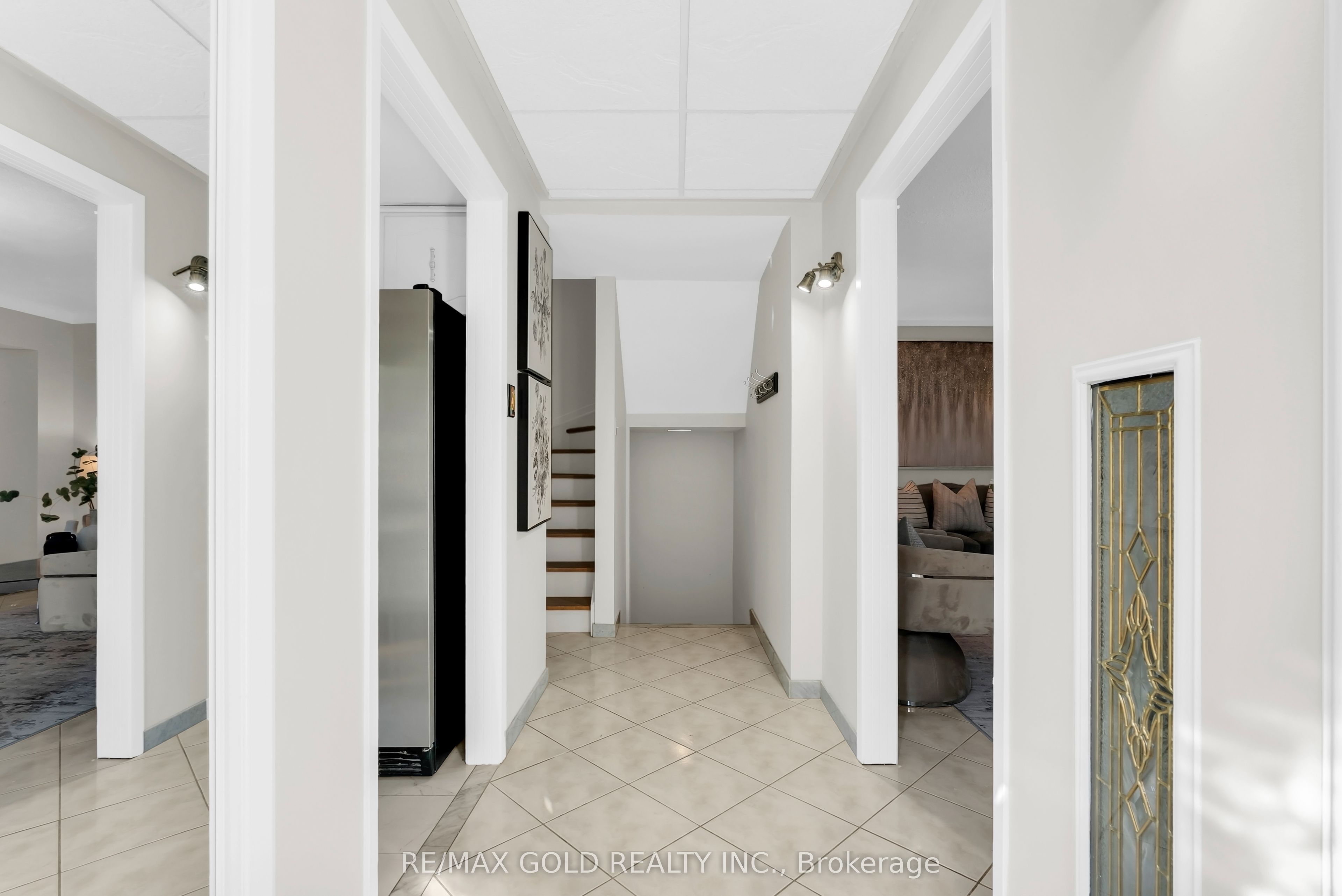 2520 Constable Road Property Photo 5