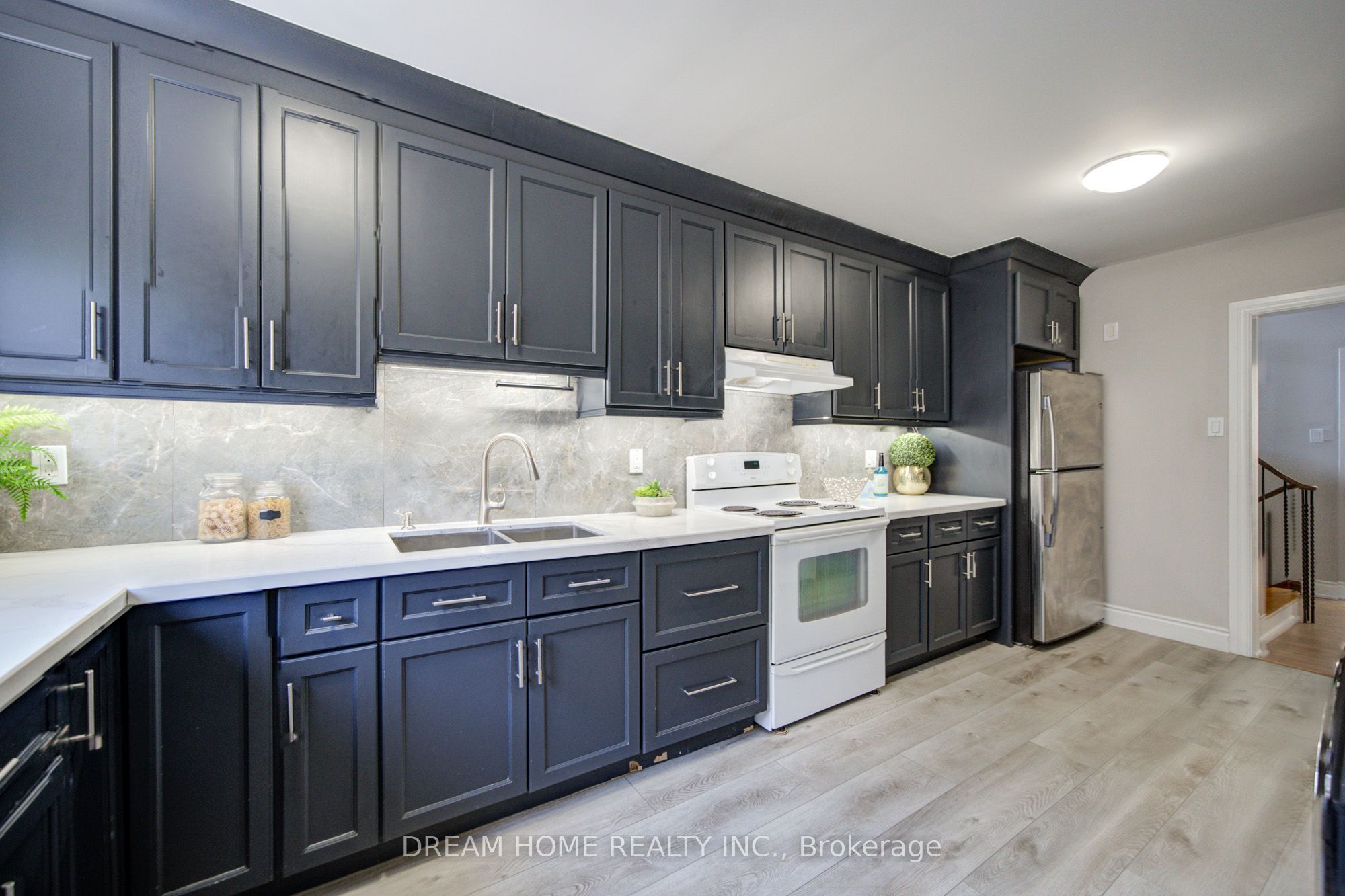 1323 Shamir Crescent Property Photo 15
