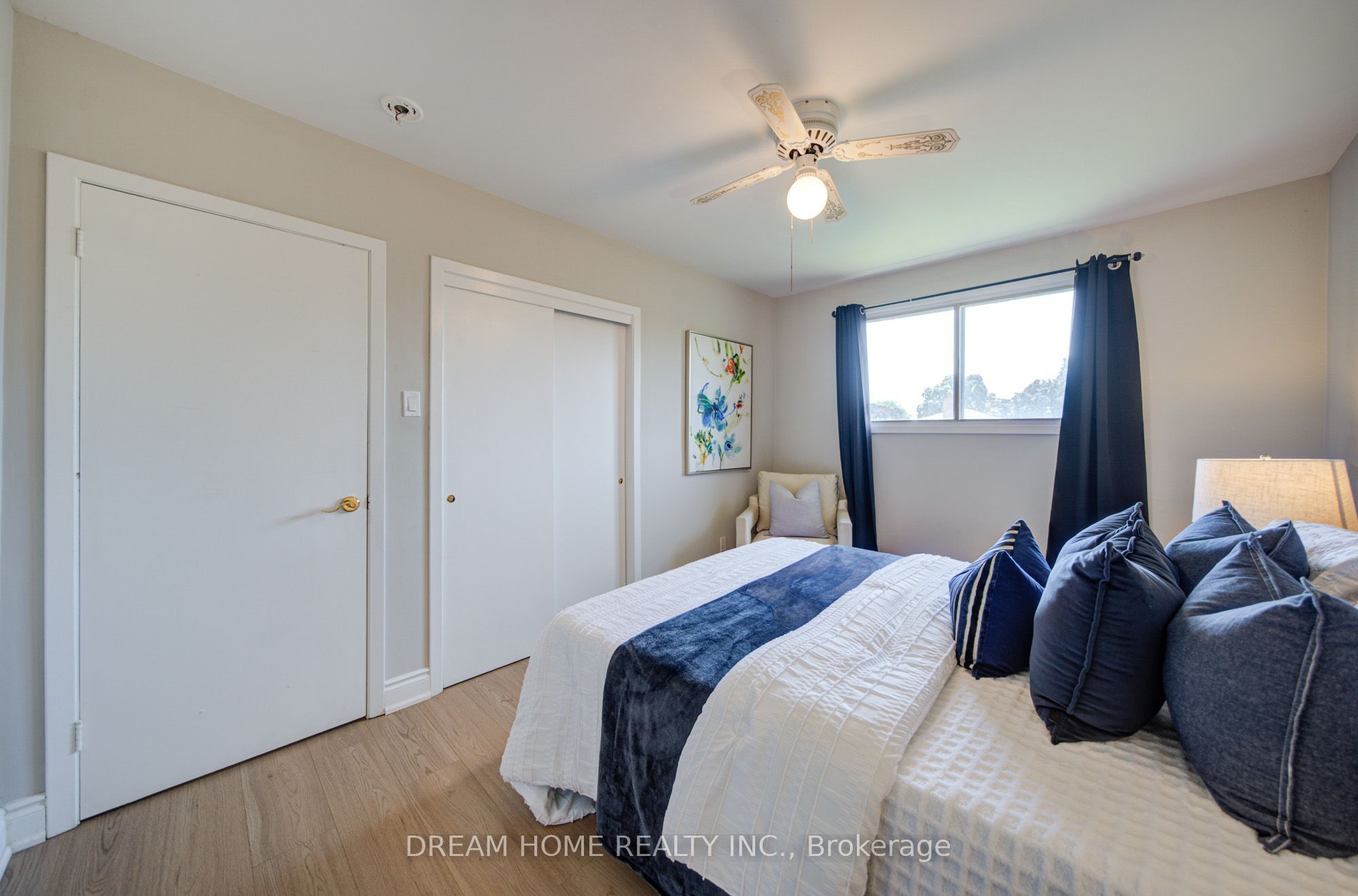 1323 Shamir Crescent Property Photo 21