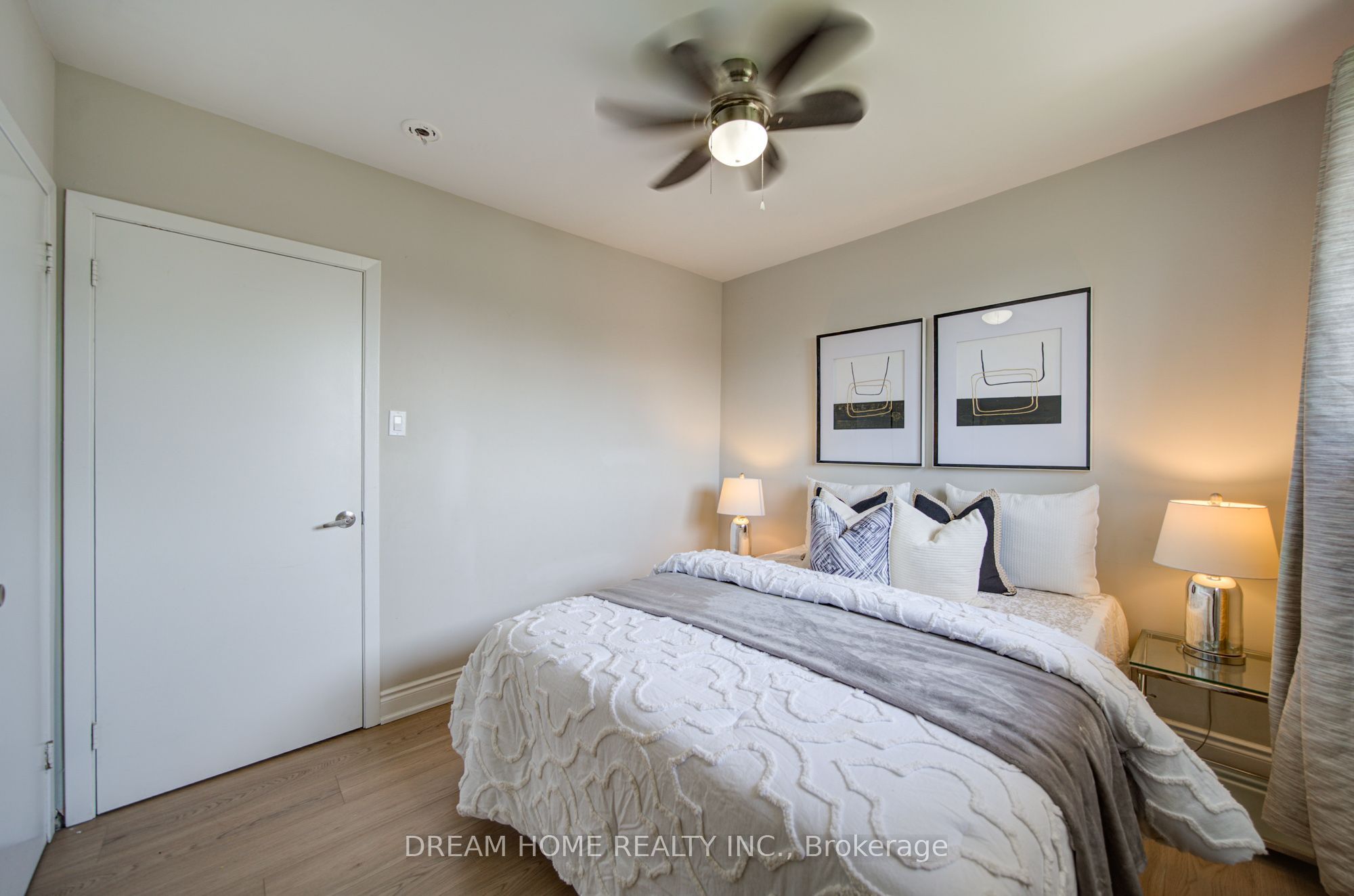 1323 Shamir Crescent Property Photo 24