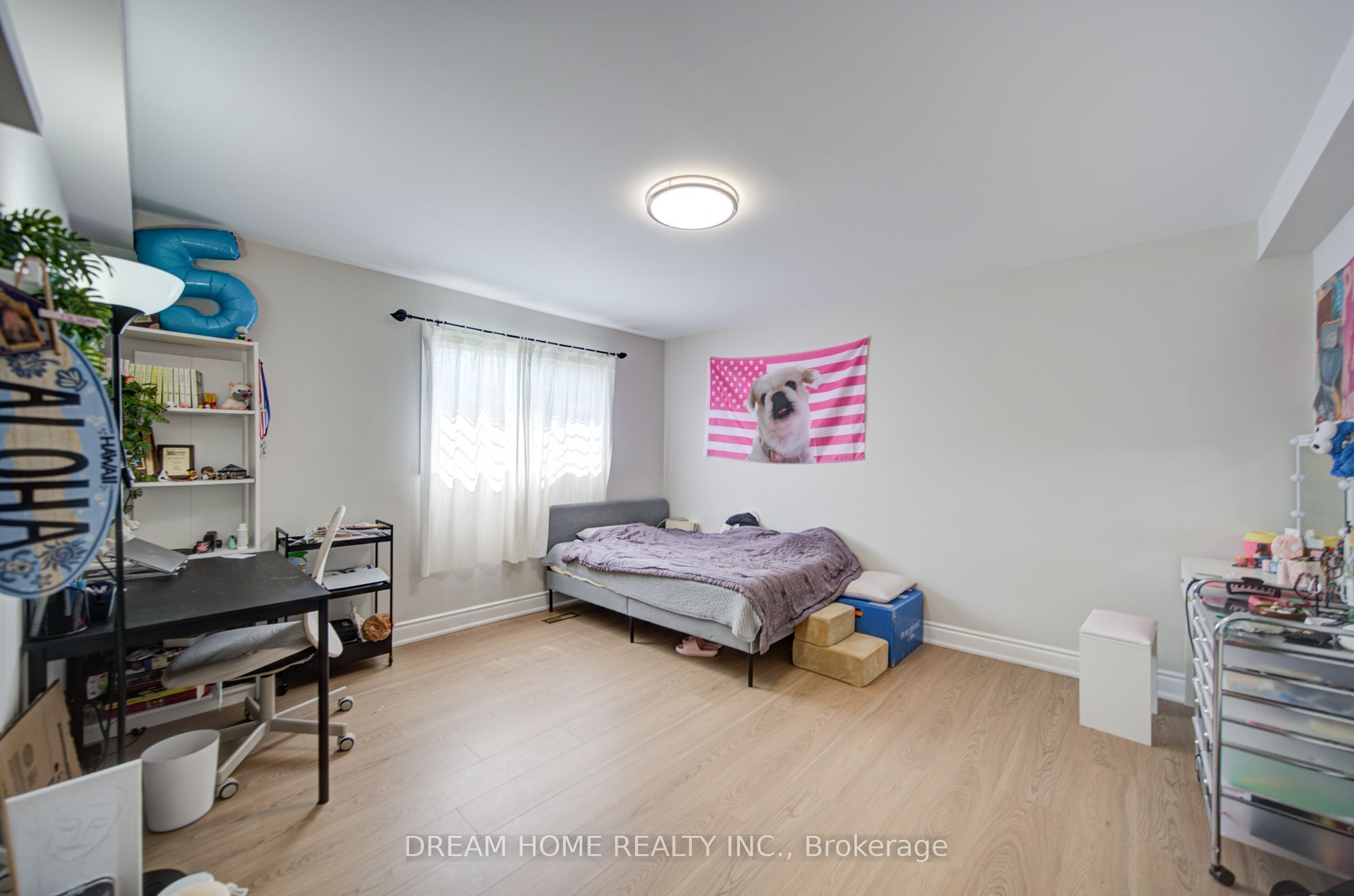 1323 Shamir Crescent Property Photo 34