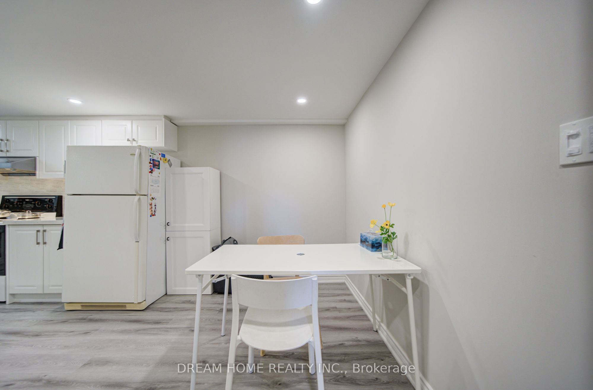 1323 Shamir Crescent Property Photo 43