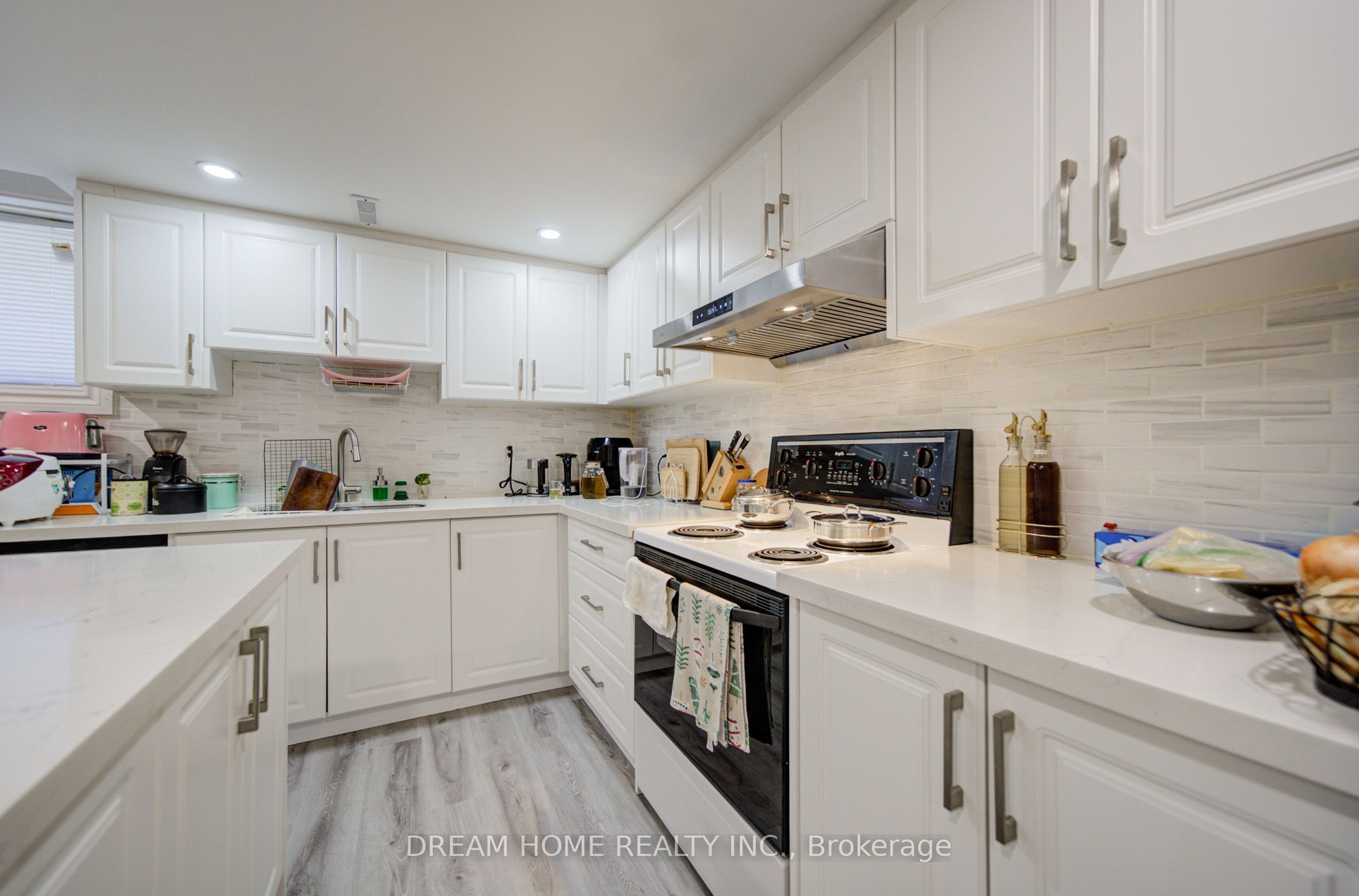 1323 Shamir Crescent Property Photo 47