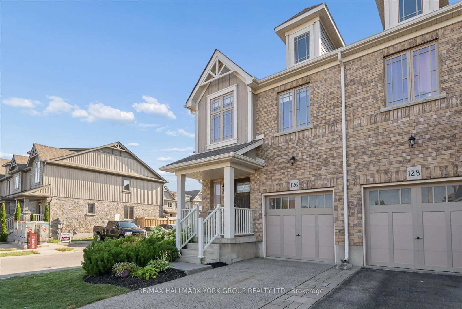 126 Parkinson Crescent Property Photo 6