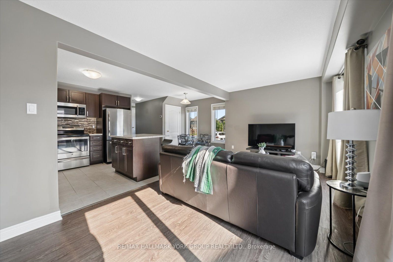 126 Parkinson Crescent Property Photo 13