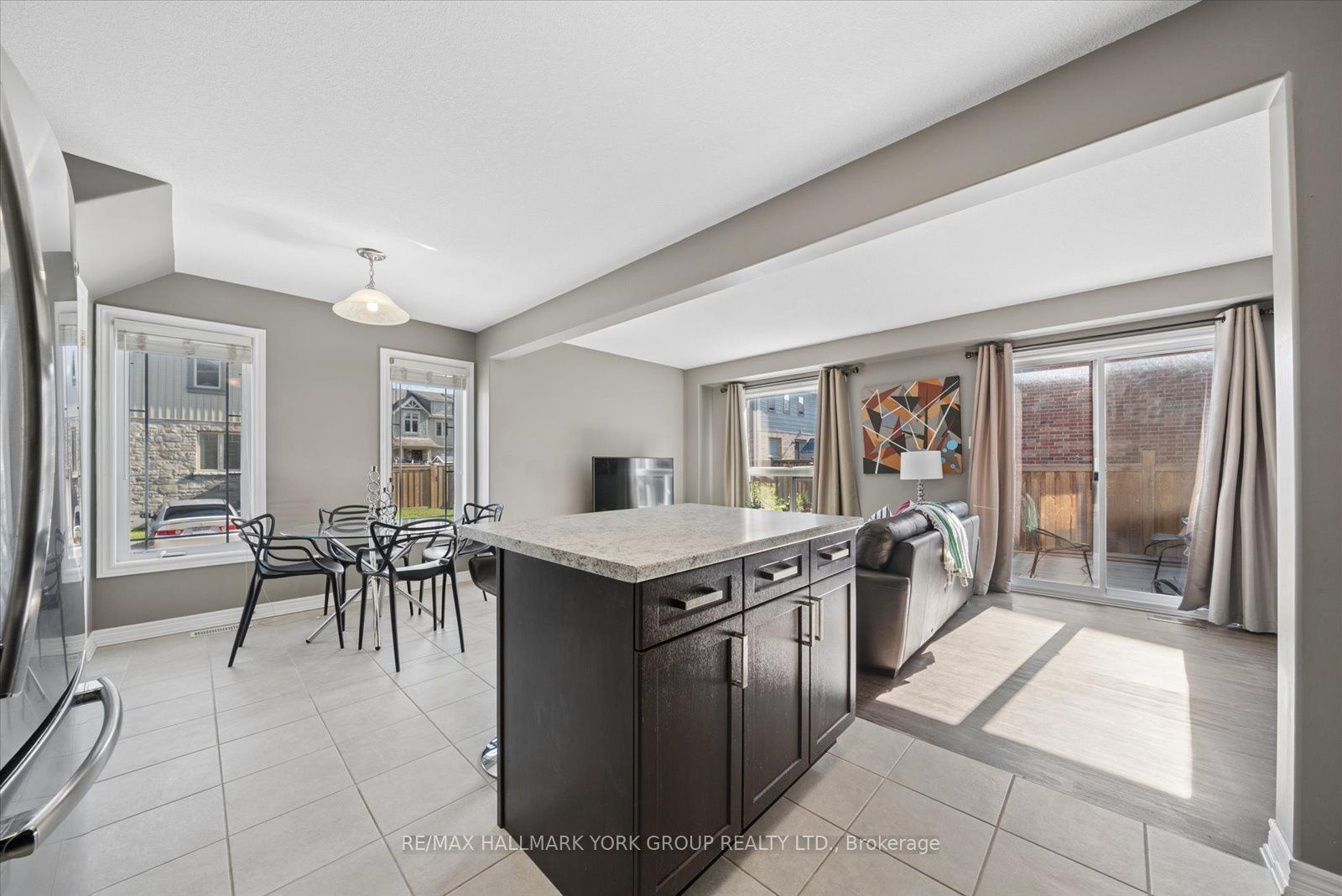 126 Parkinson Crescent Property Photo 18
