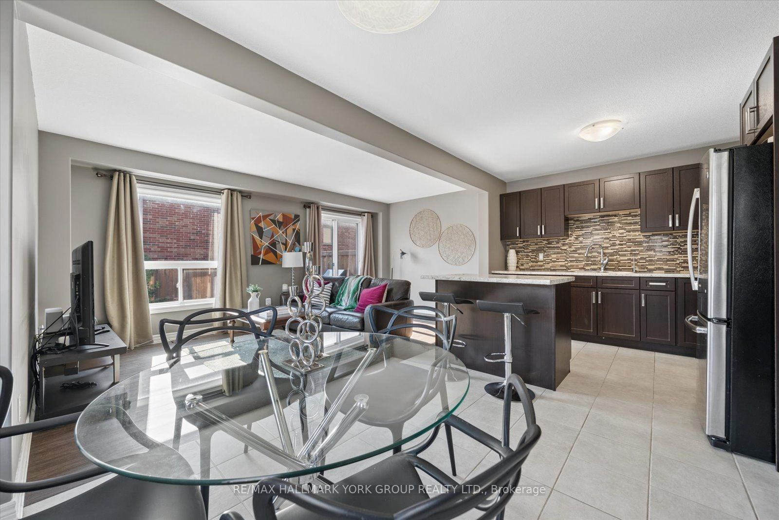 126 Parkinson Crescent Property Photo 19