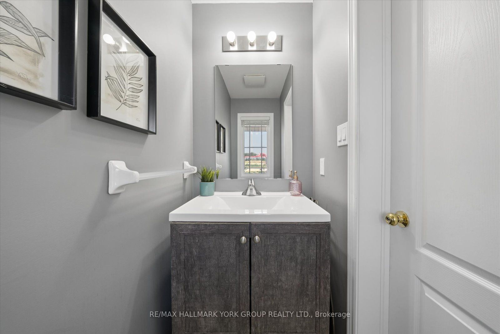 126 Parkinson Crescent Property Photo 20