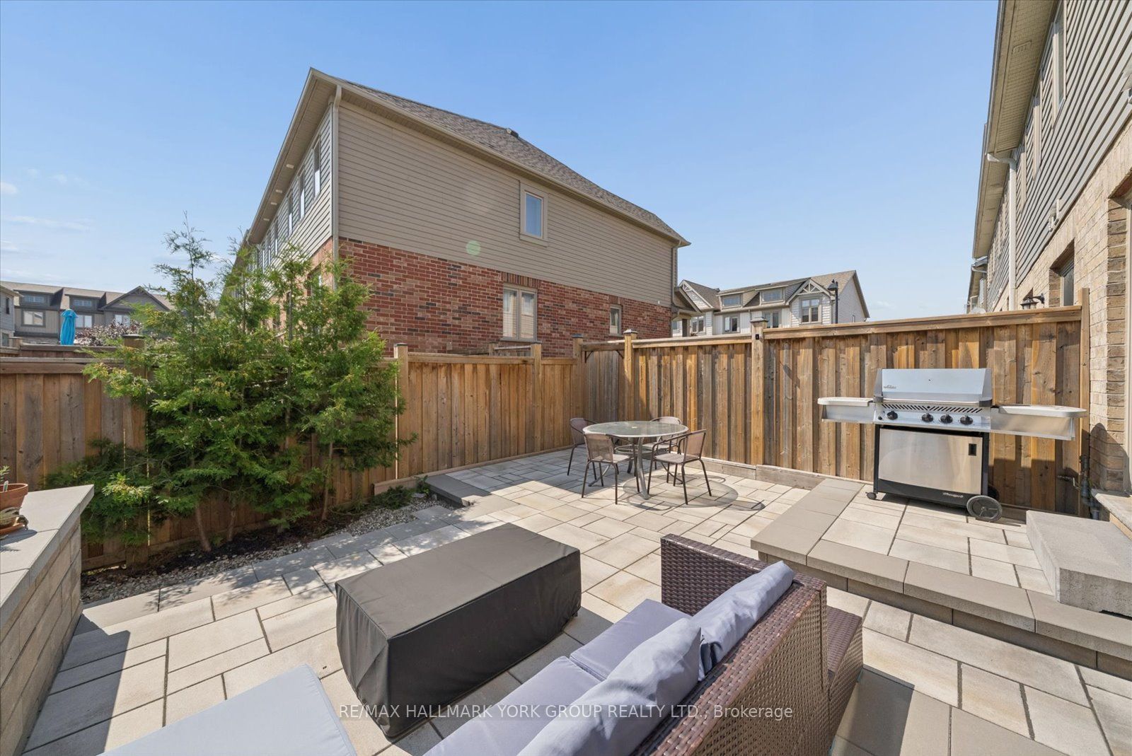 126 Parkinson Crescent Property Photo 31