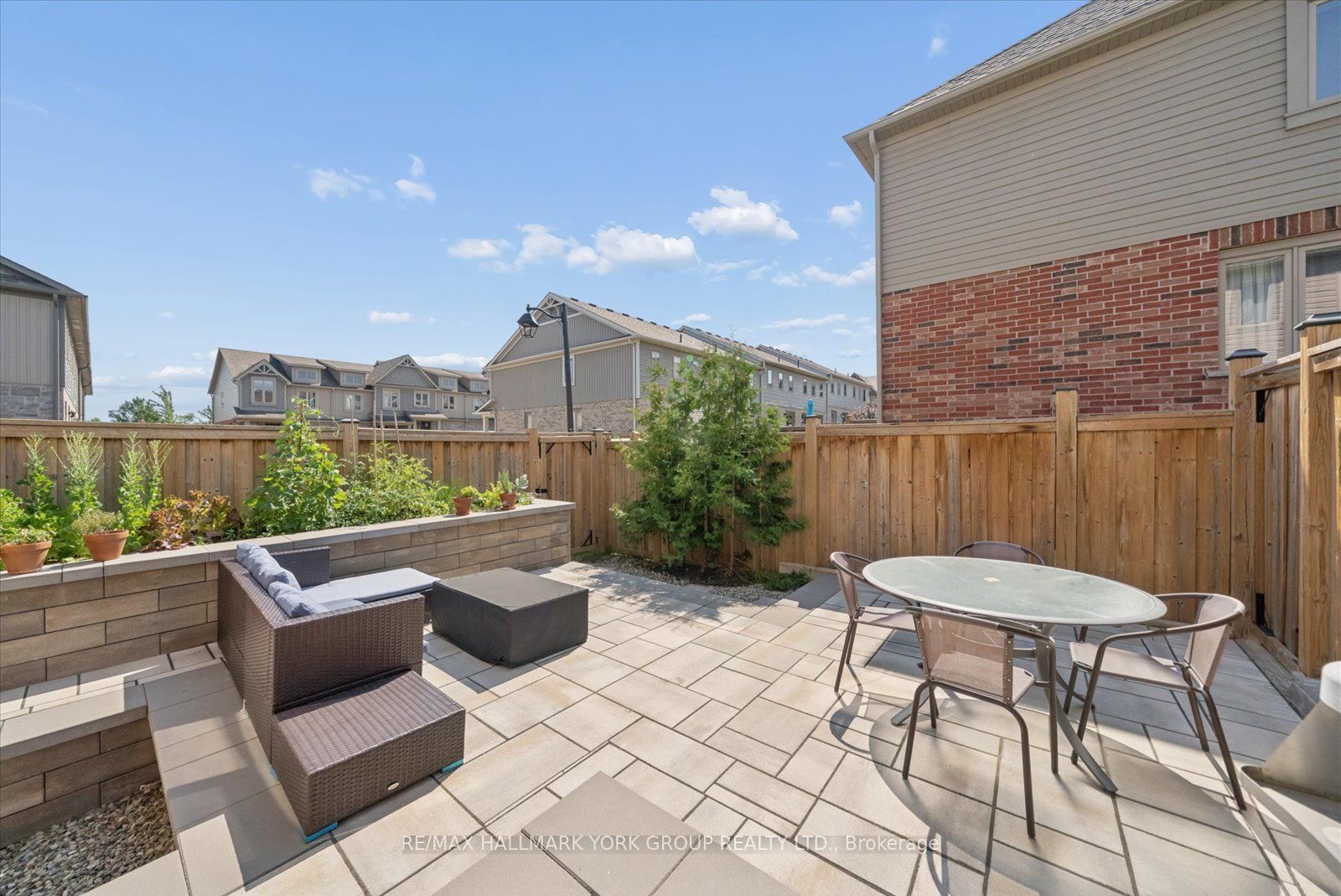 126 Parkinson Crescent Property Photo 32