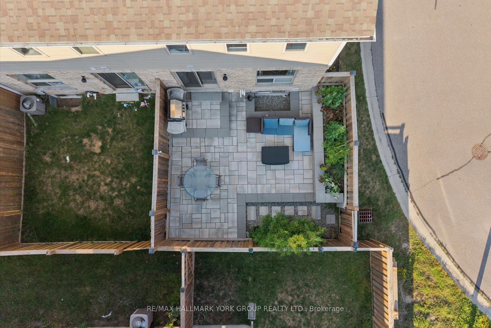 126 Parkinson Crescent Property Photo 35