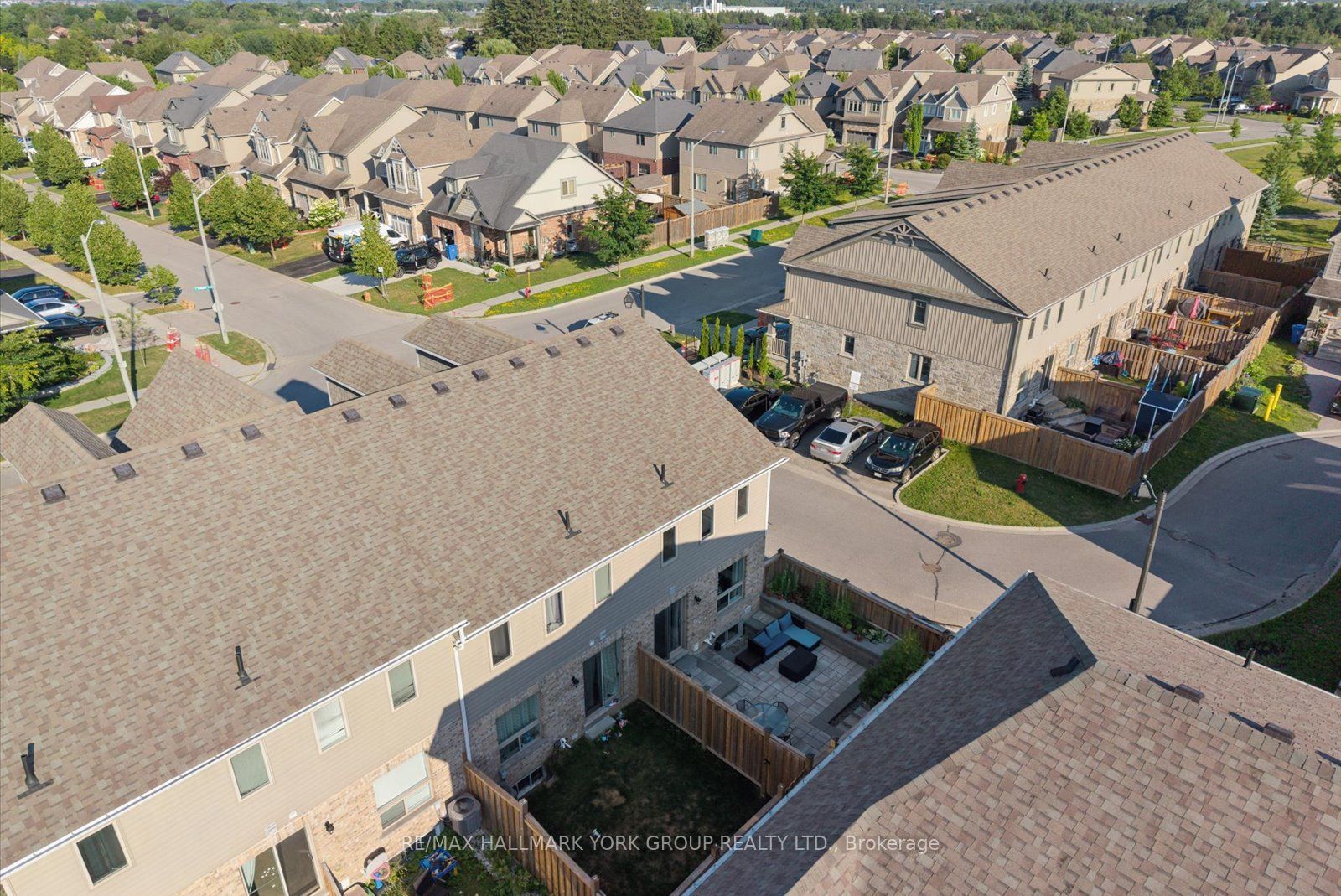 126 Parkinson Crescent Property Photo 36