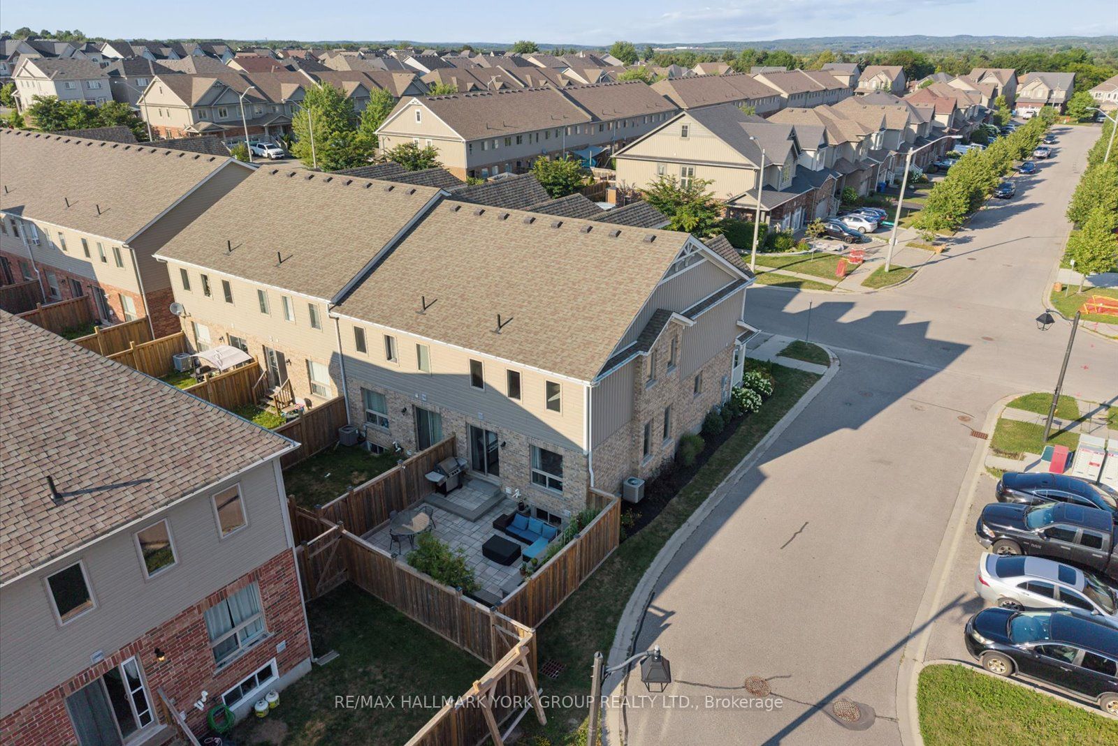 126 Parkinson Crescent Property Photo 38