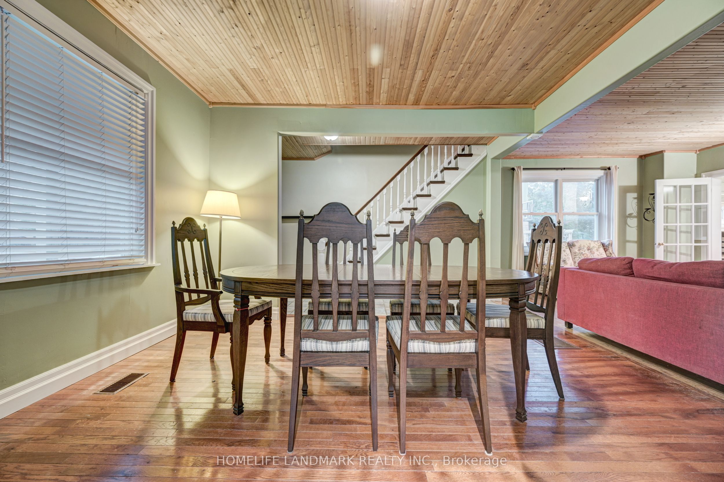 2174 New Street Property Photo 6