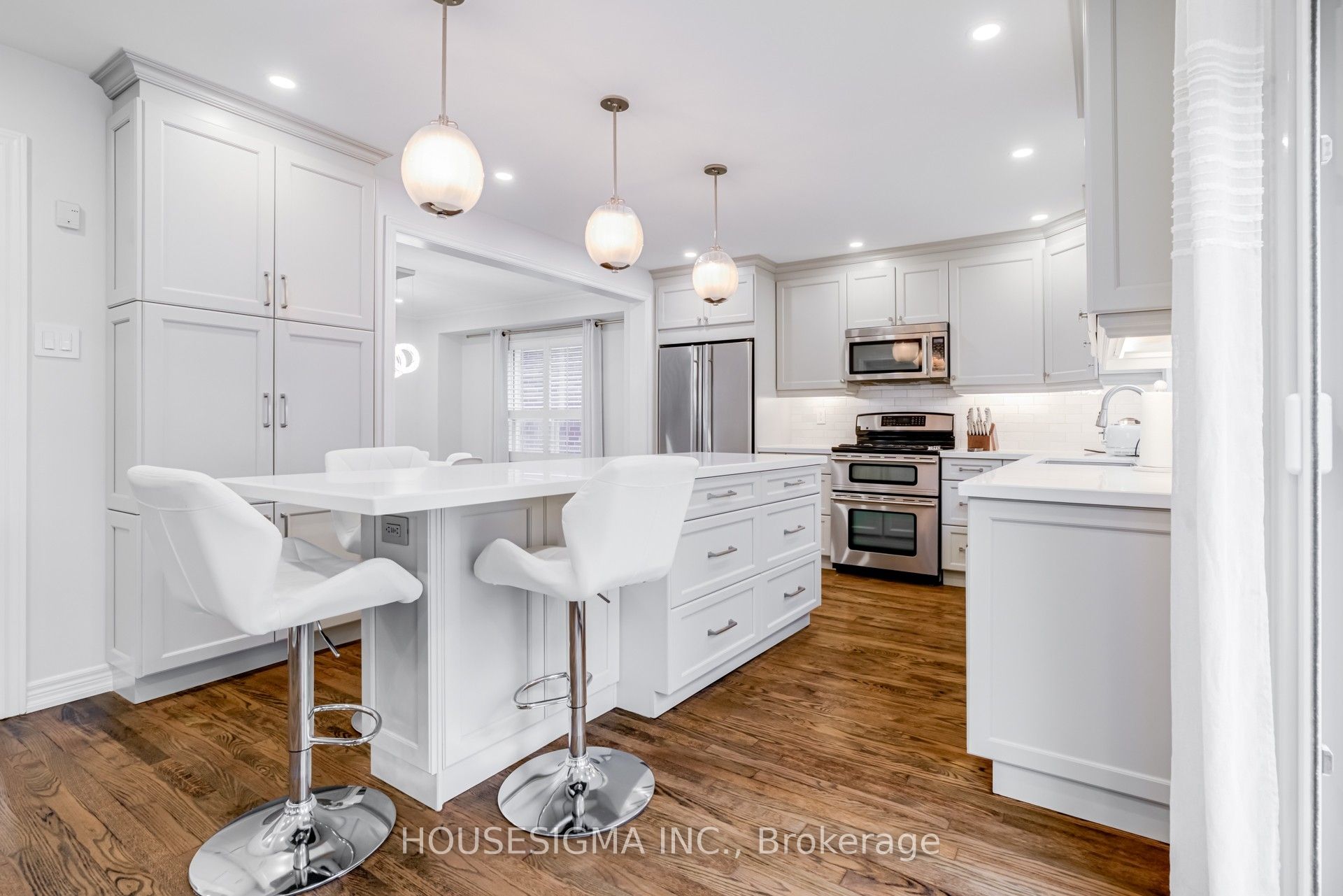 1475 Ravensmoor Crescent Property Photo 11