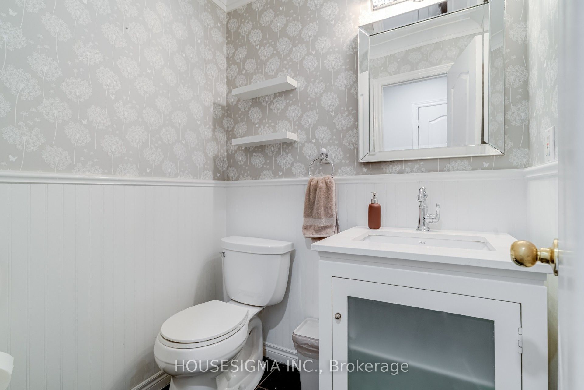 1475 Ravensmoor Crescent Property Photo 14
