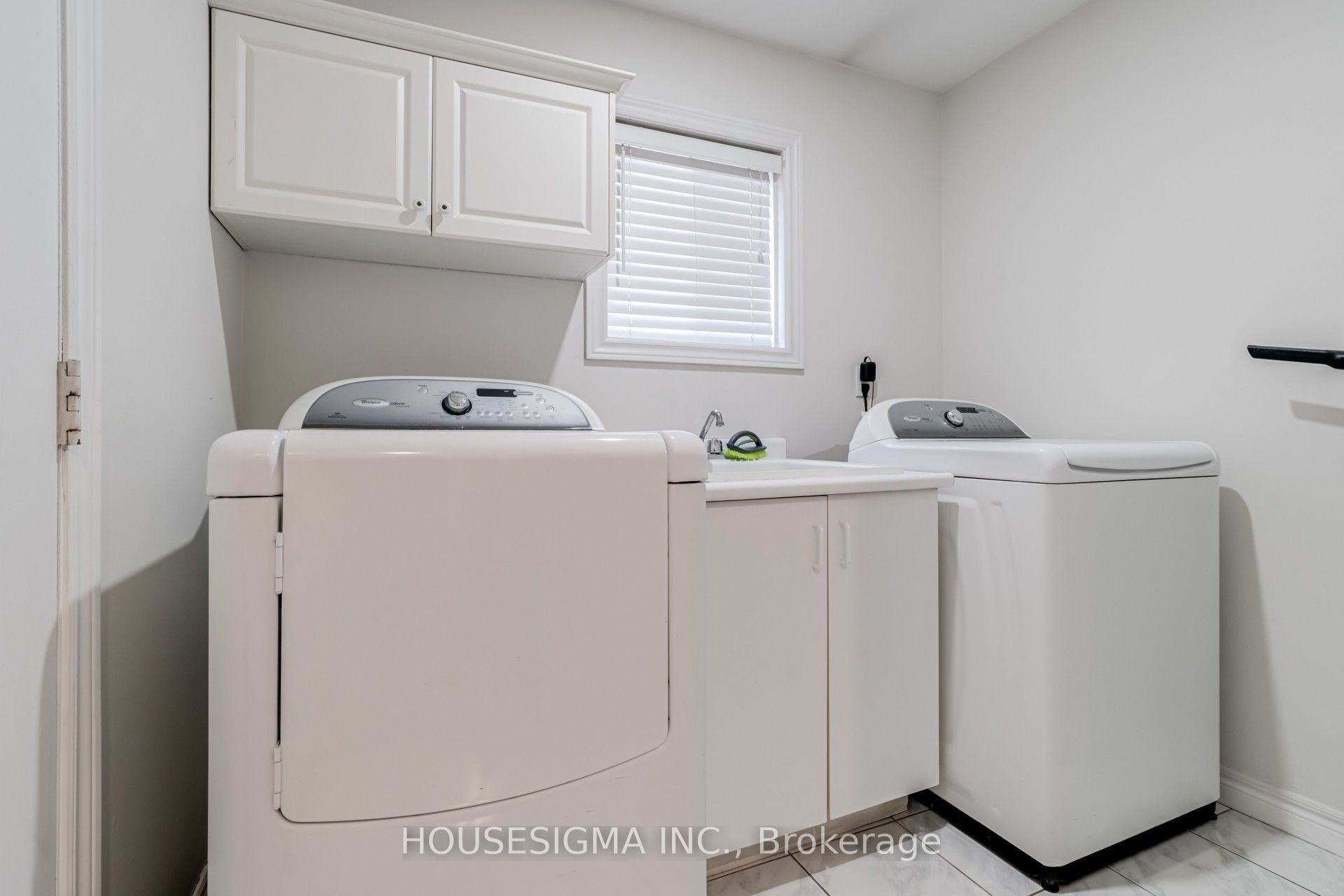 1475 Ravensmoor Crescent Property Photo 15