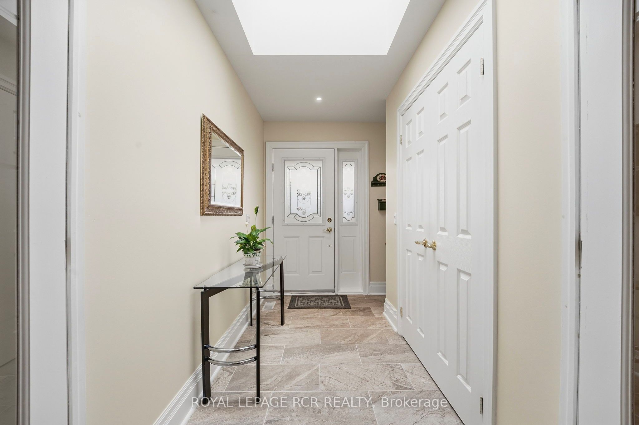 28 Reddington Drive 1 Property Photo 3