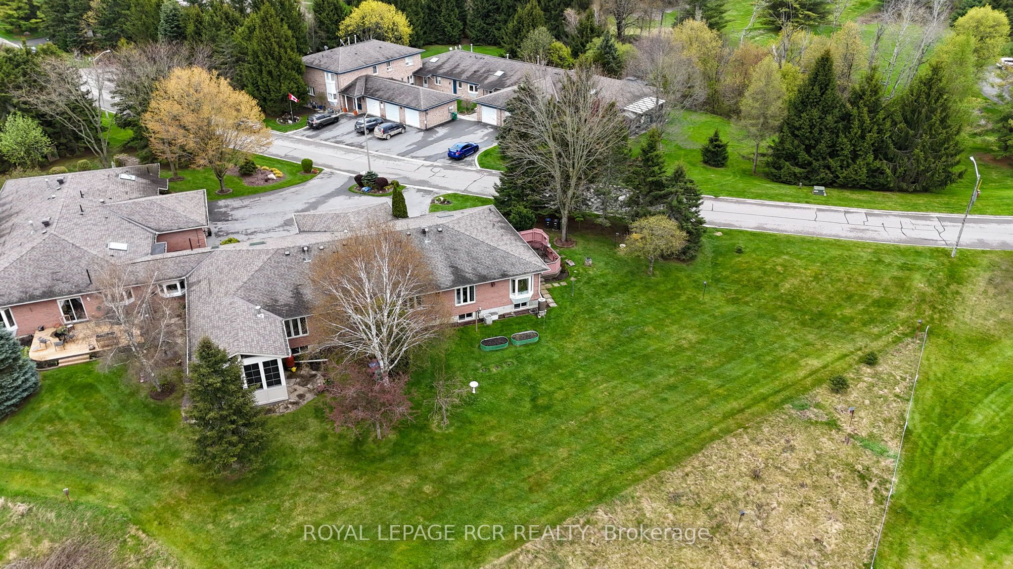 28 Reddington Drive 1 Property Photo 32