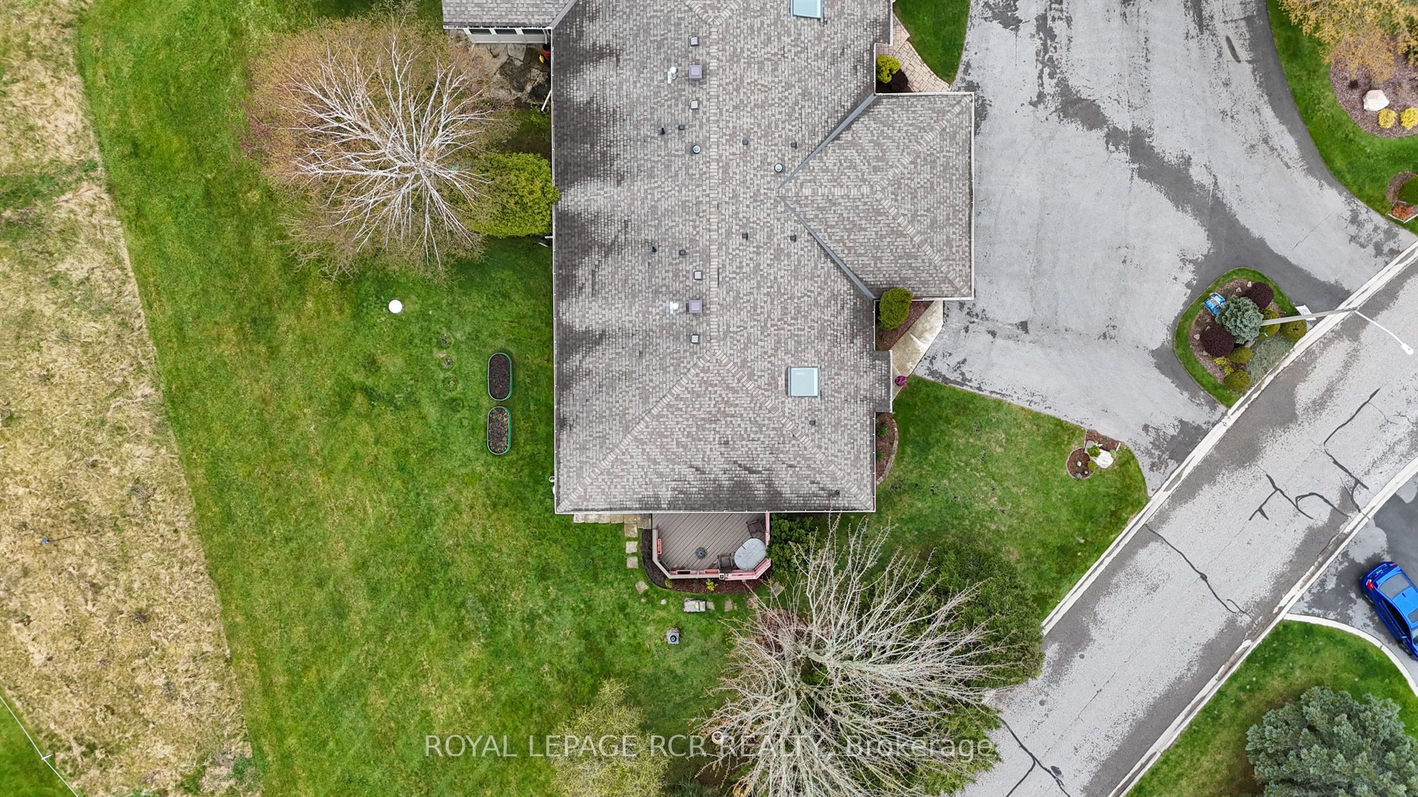 28 Reddington Drive 1 Property Photo 34