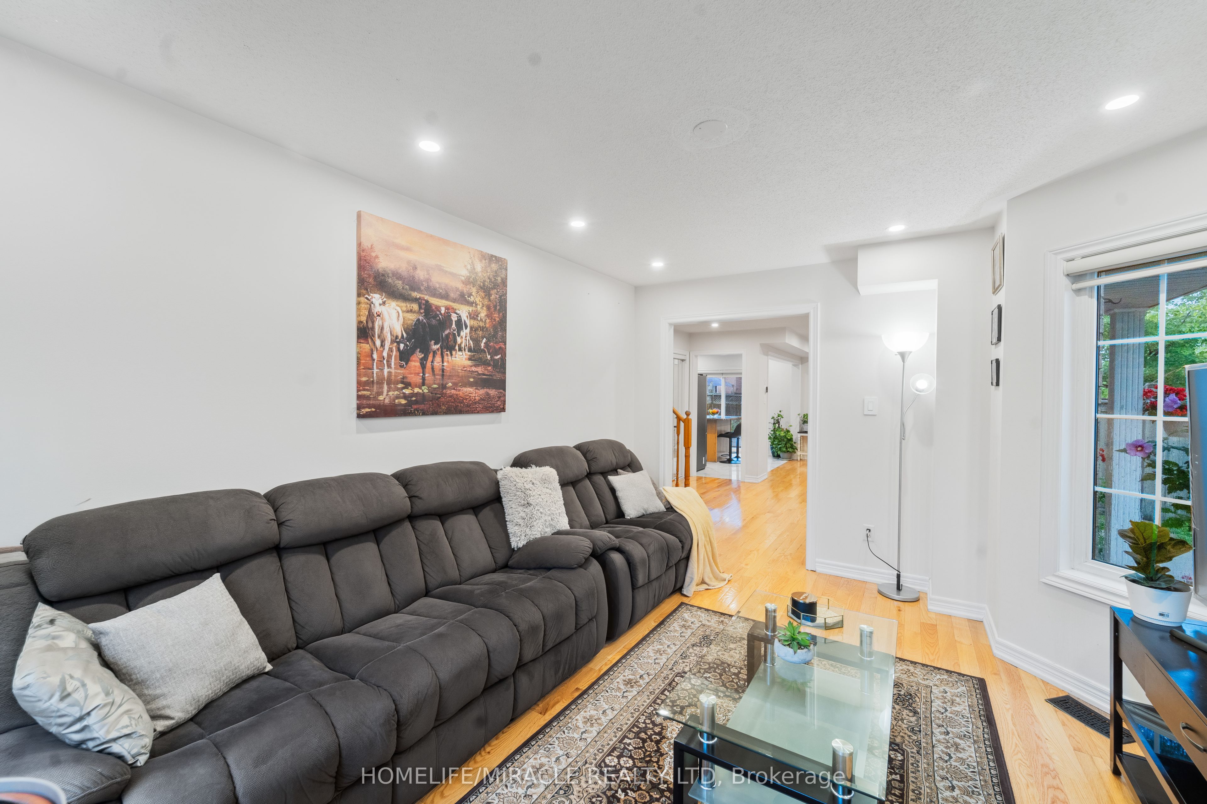 324 Edenbrook Hill Drive Property Photo 8