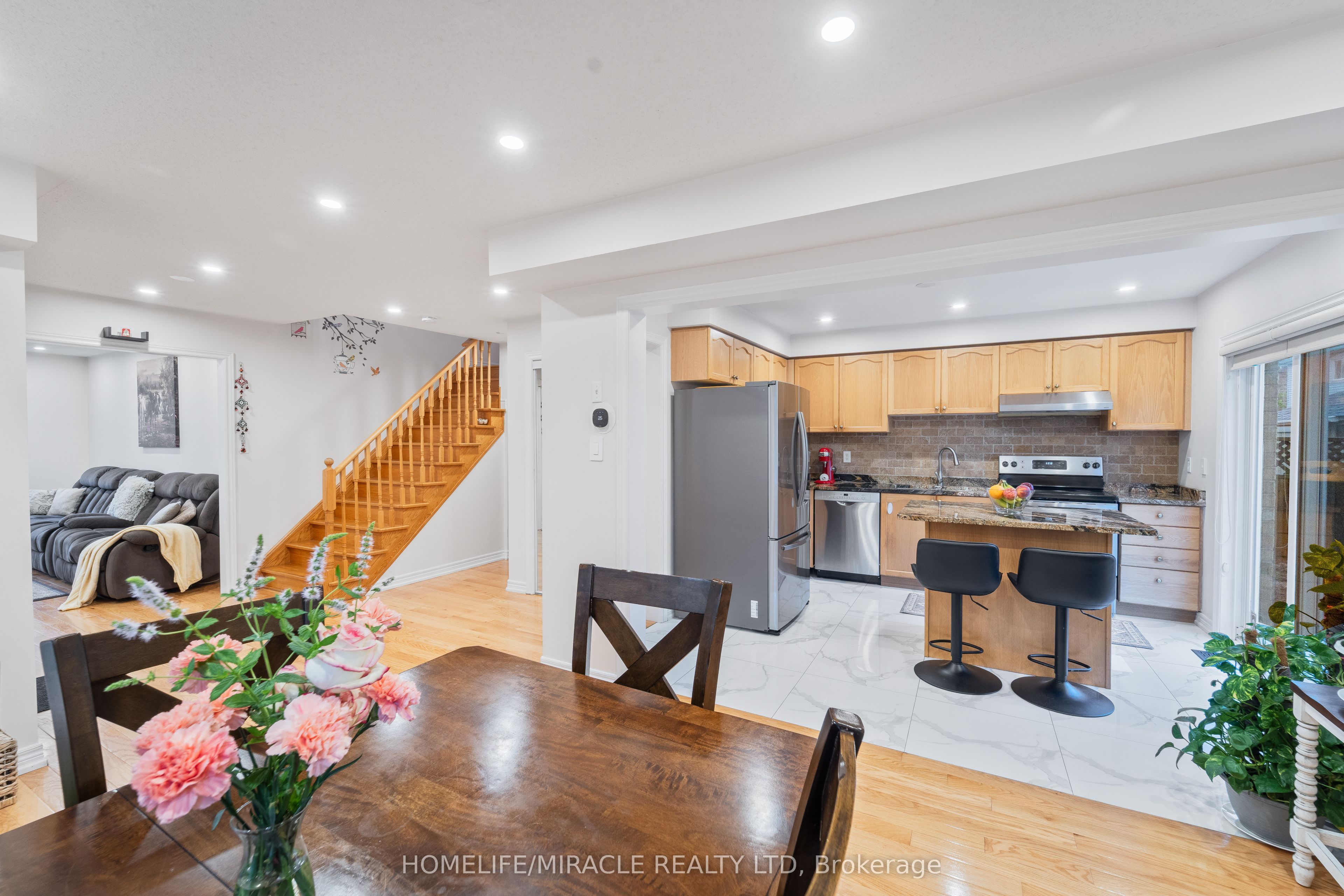 324 Edenbrook Hill Drive Property Photo 11