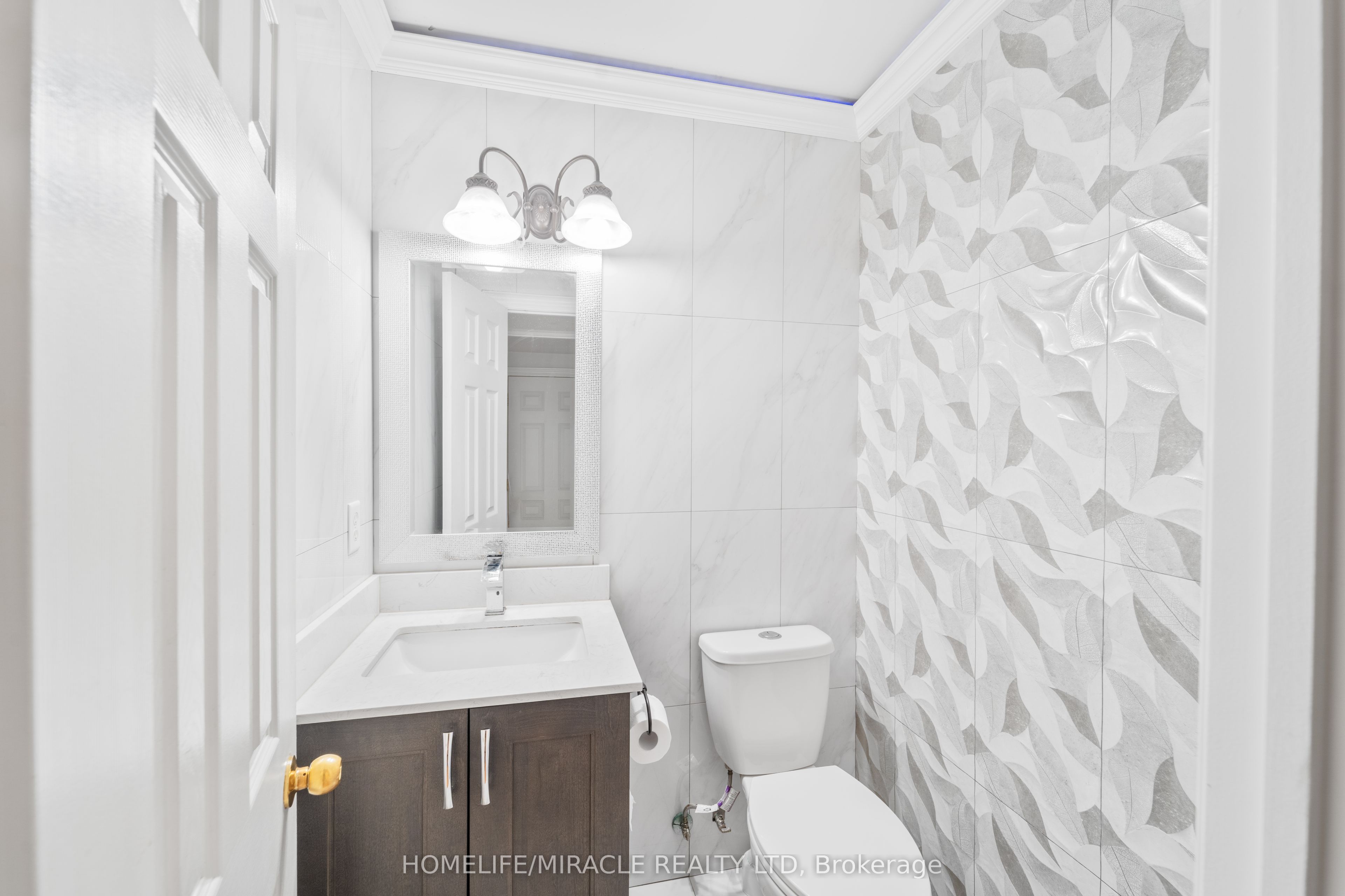 324 Edenbrook Hill Drive Property Photo 15