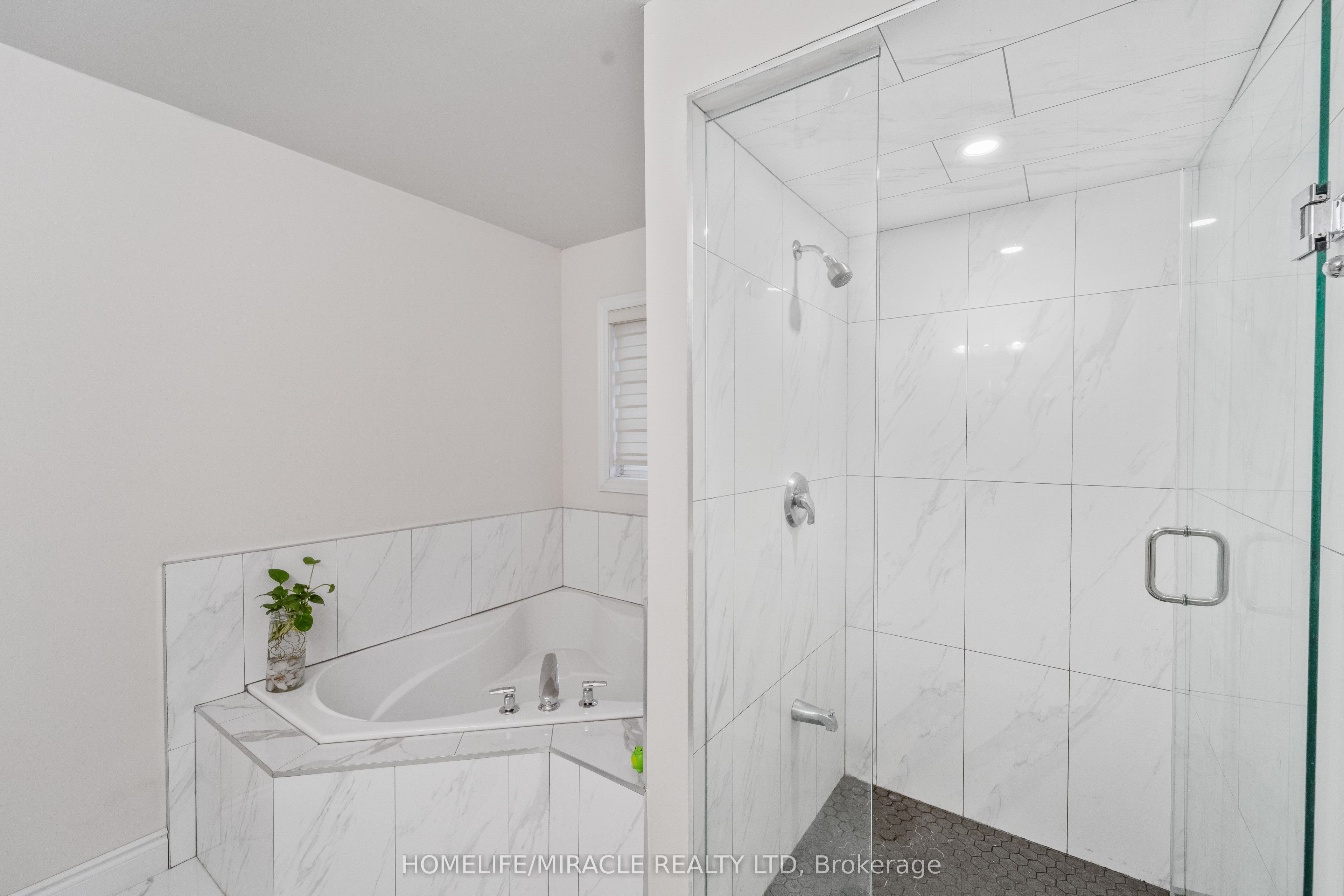 324 Edenbrook Hill Drive Property Photo 20