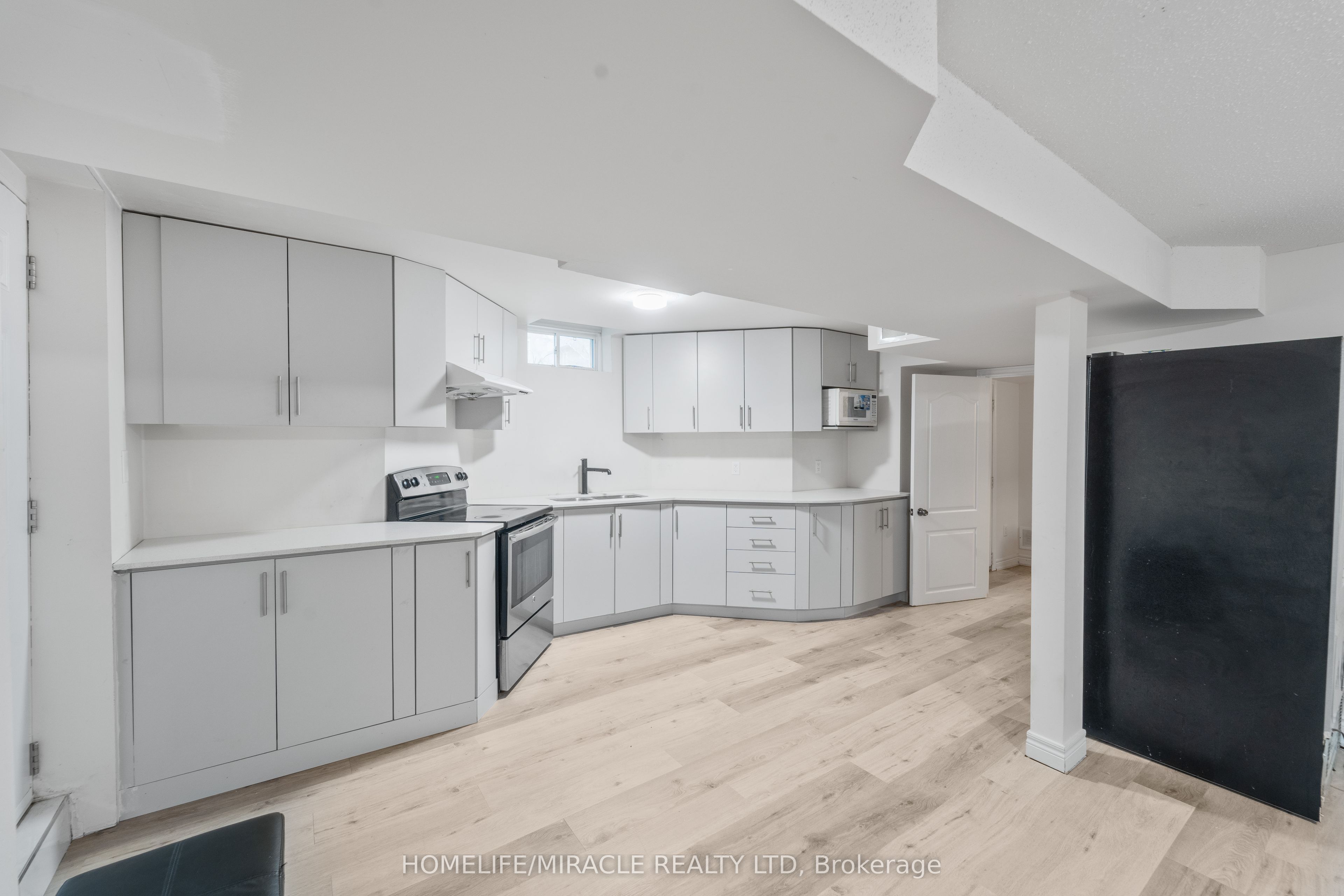 324 Edenbrook Hill Drive Property Photo 28