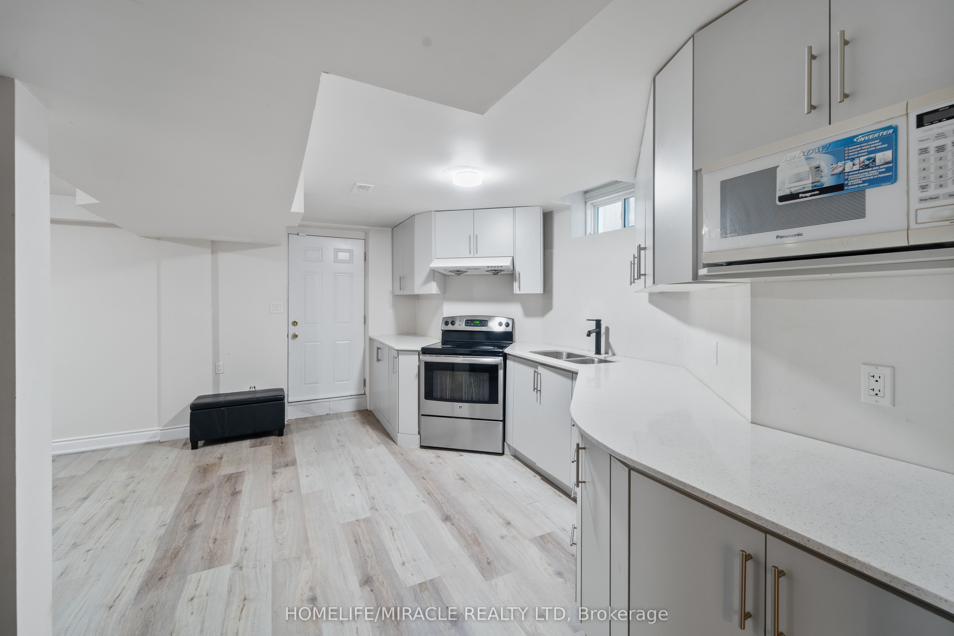 324 Edenbrook Hill Drive Property Photo 29